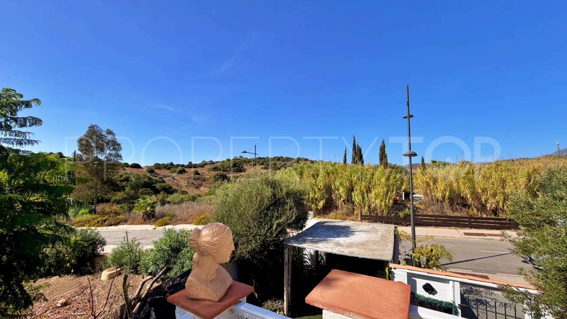5 bedrooms villa for sale in Estepona Golf