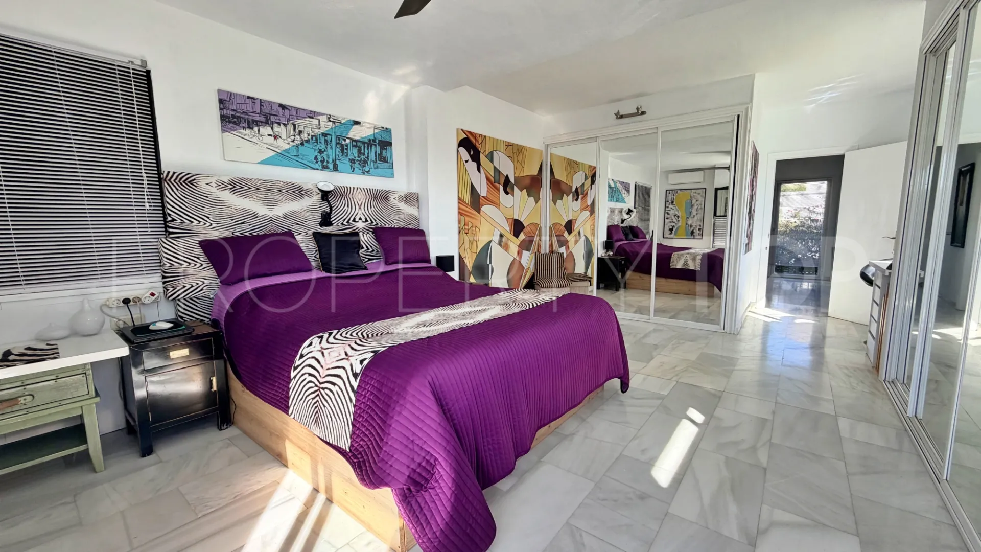 5 bedrooms villa for sale in Estepona Golf