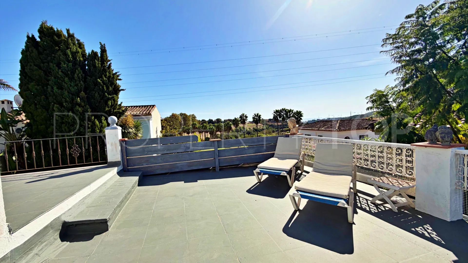 5 bedrooms villa for sale in Estepona Golf