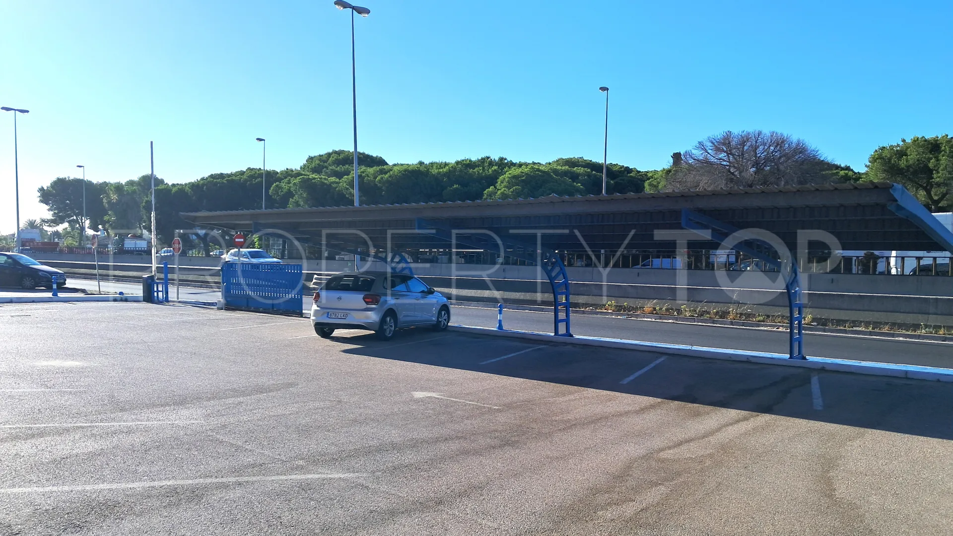 Comprar local comercial en El Pilar