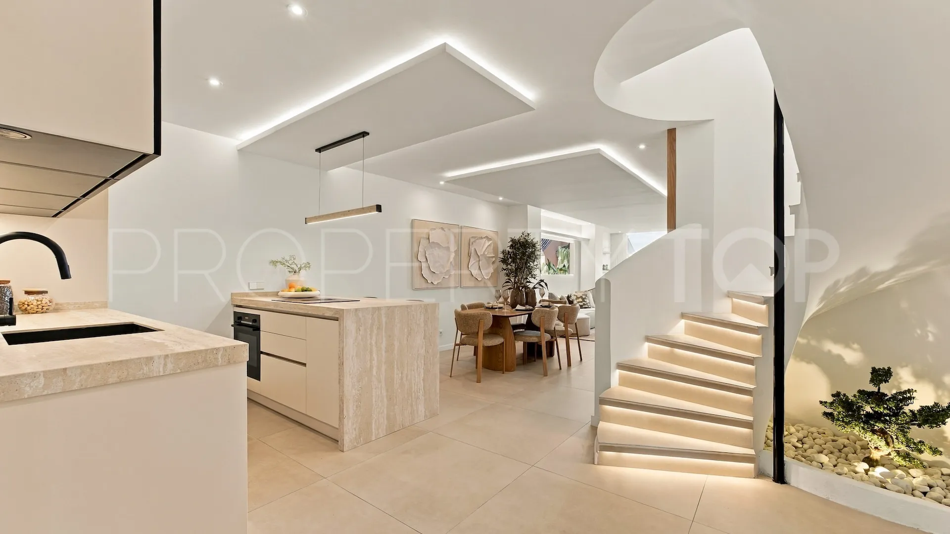 For sale 3 bedrooms duplex penthouse in Andalucia Alta
