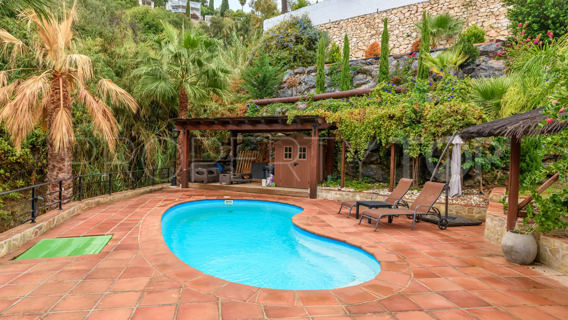 Comprar villa con 9 dormitorios en Mijas Costa
