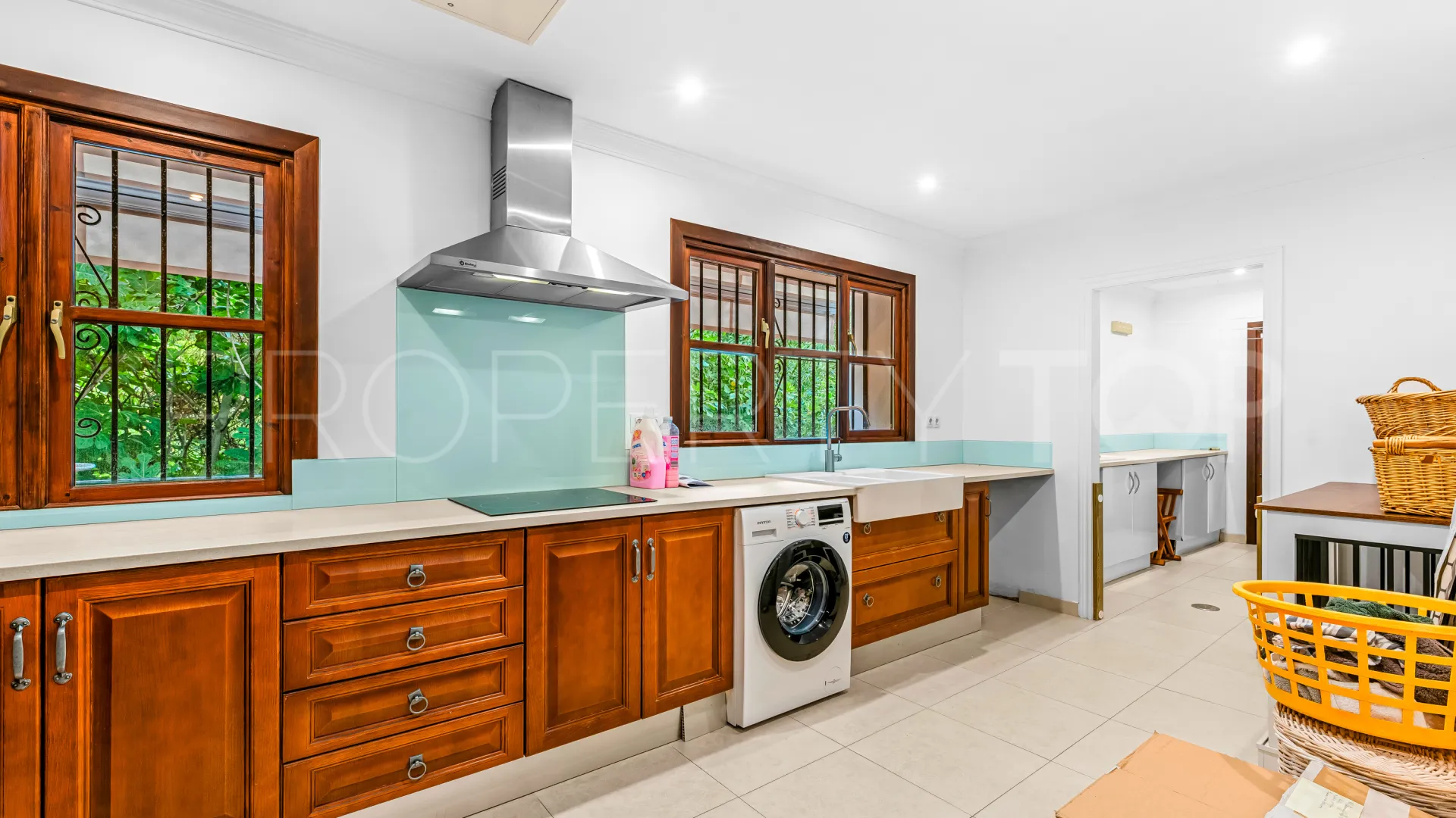 Comprar villa con 9 dormitorios en Mijas Costa