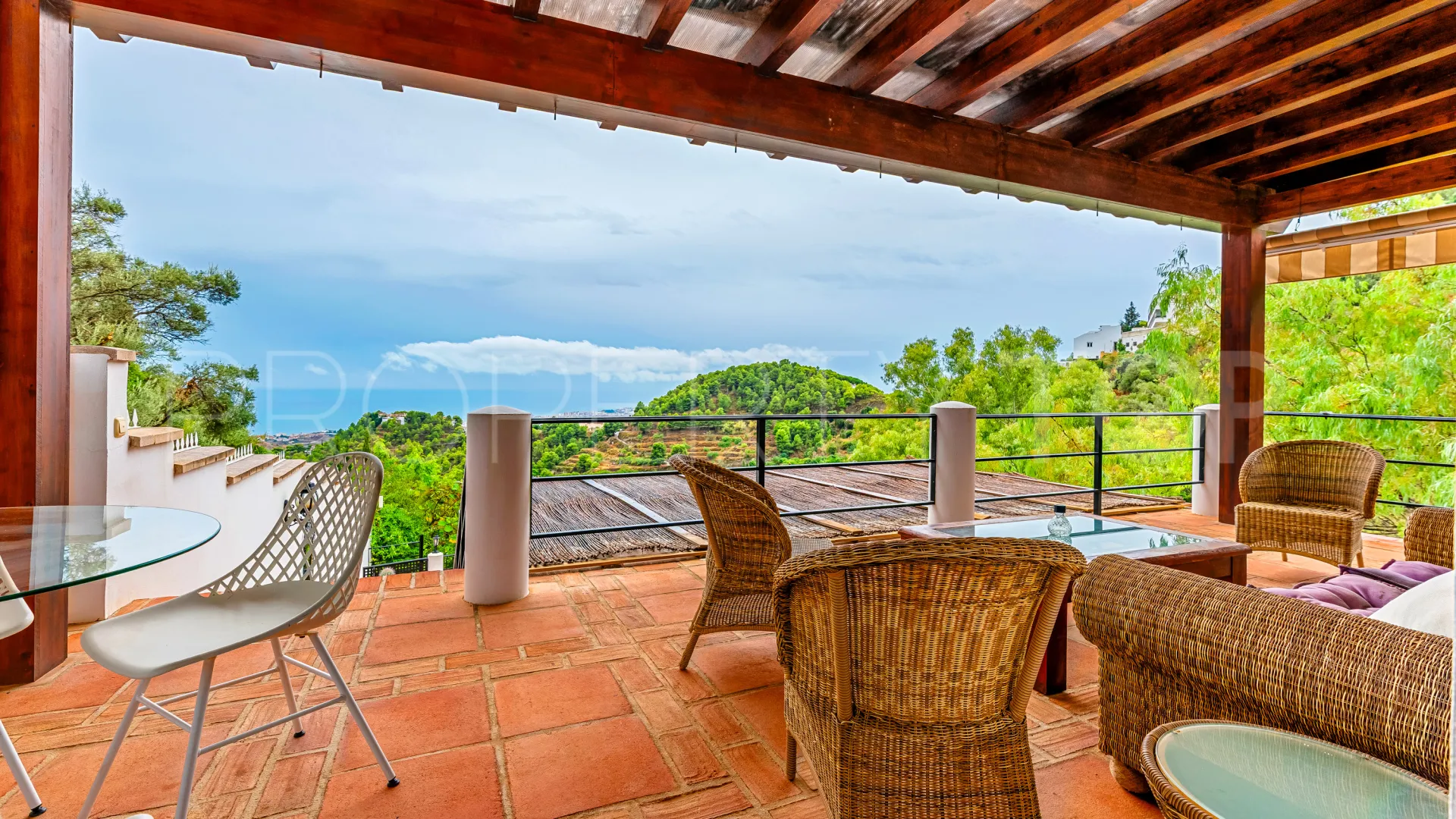 Comprar villa con 9 dormitorios en Mijas Costa
