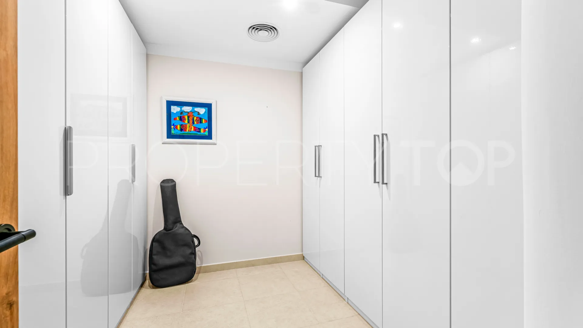 Comprar villa con 9 dormitorios en Mijas Costa