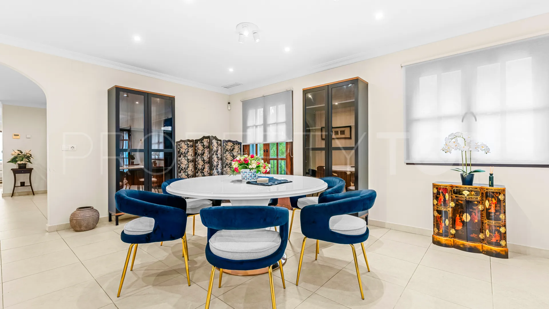 Comprar villa con 9 dormitorios en Mijas Costa