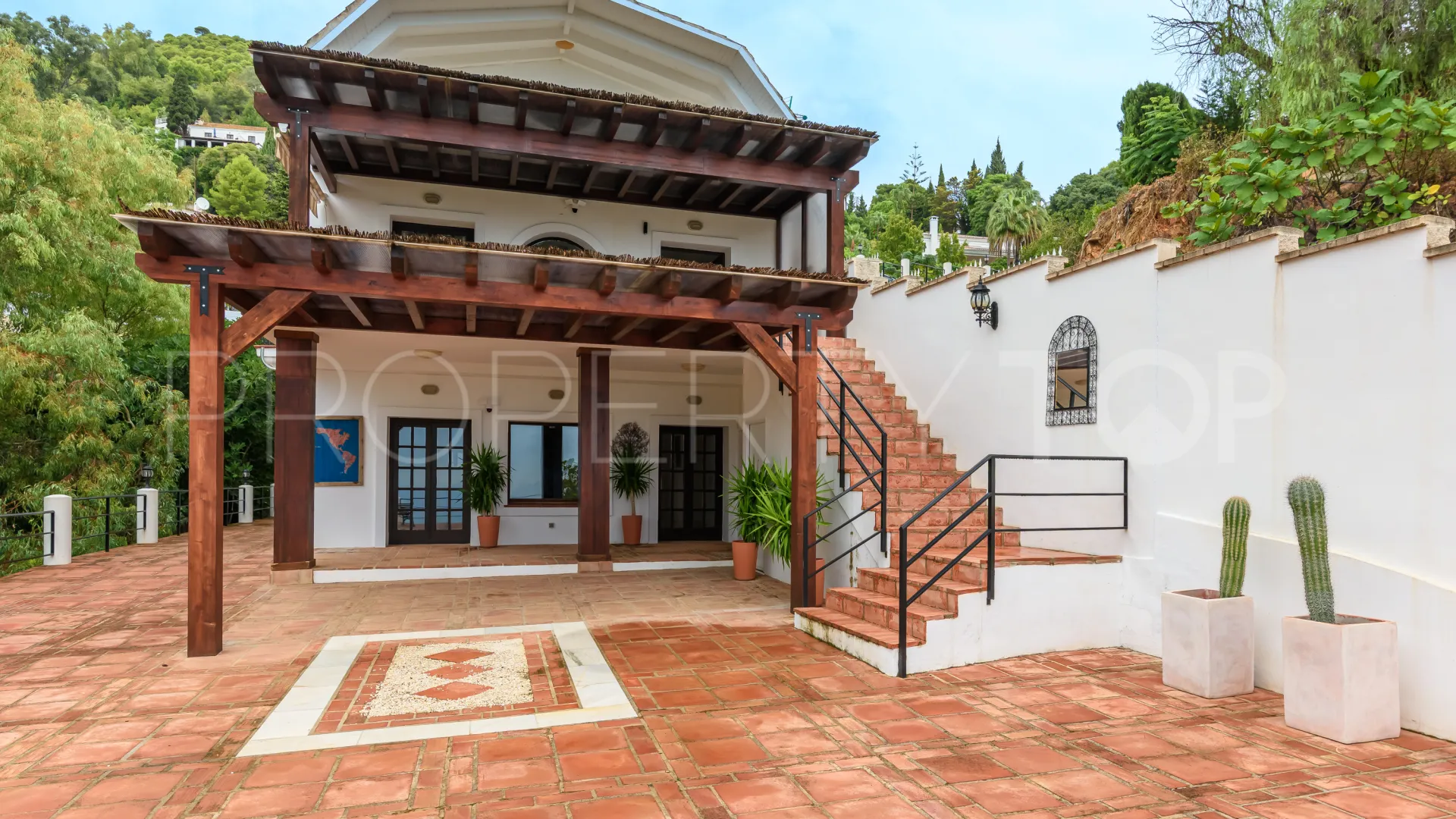 Comprar villa con 9 dormitorios en Mijas Costa