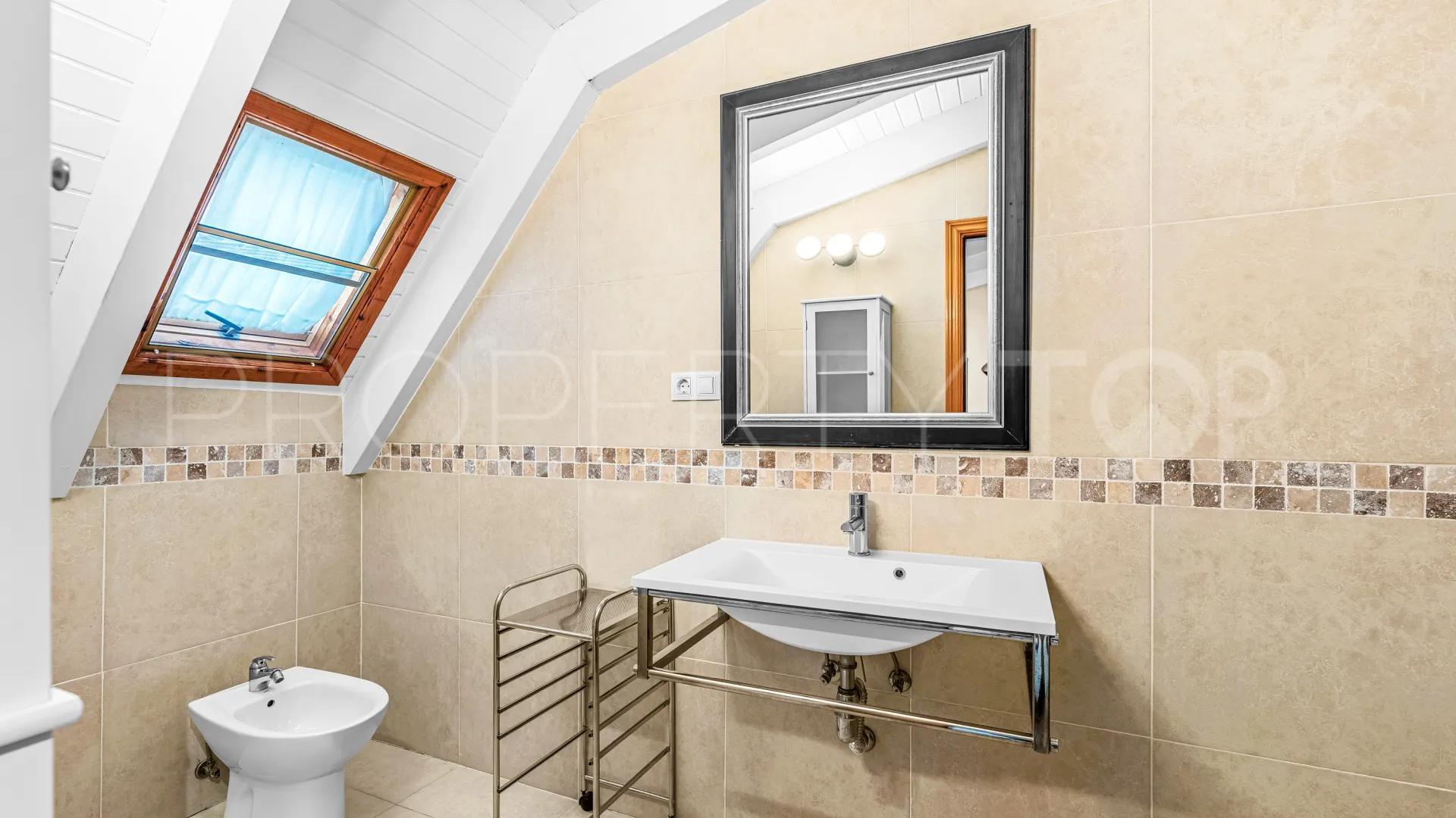 Comprar villa con 9 dormitorios en Mijas Costa