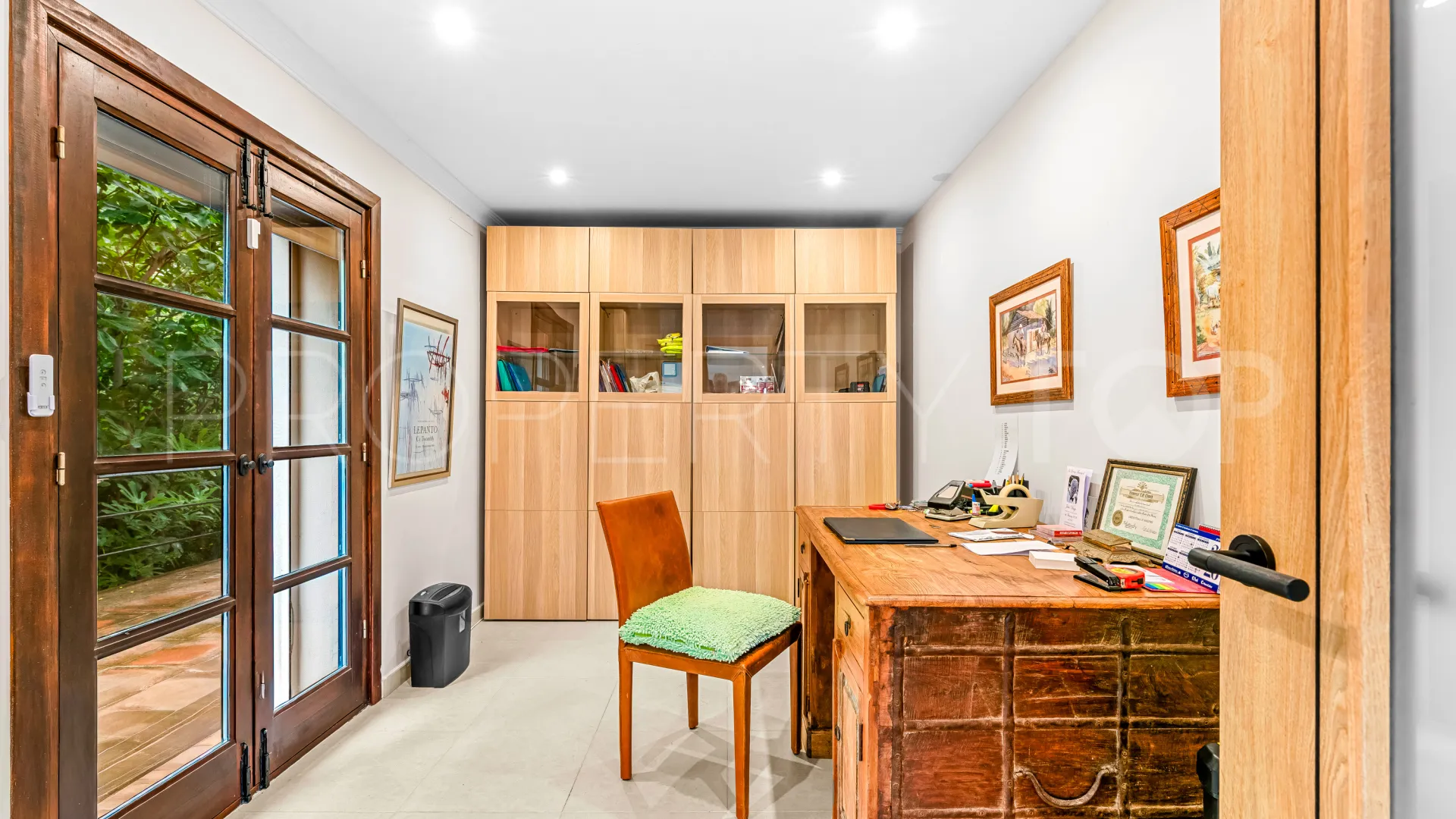 Comprar villa con 9 dormitorios en Mijas Costa