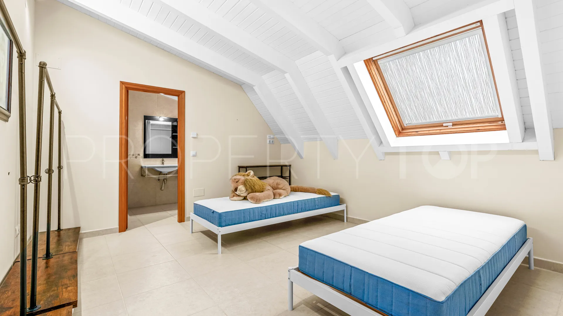 Comprar villa con 9 dormitorios en Mijas Costa