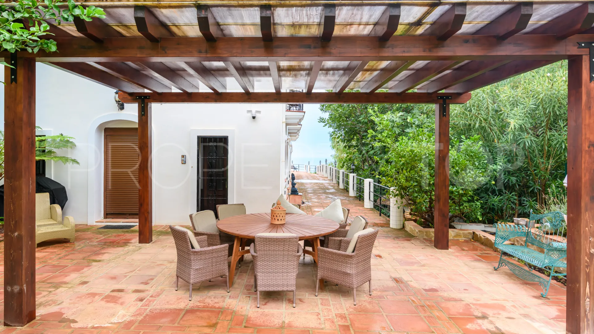Comprar villa con 9 dormitorios en Mijas Costa