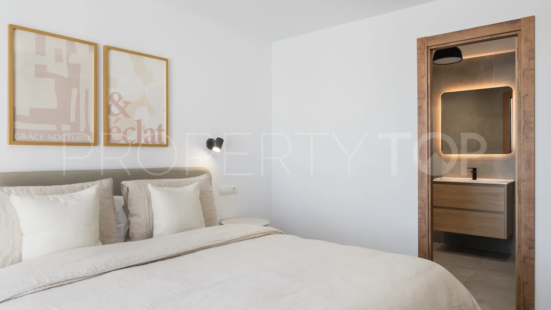 Ground floor duplex for sale in El Paraiso