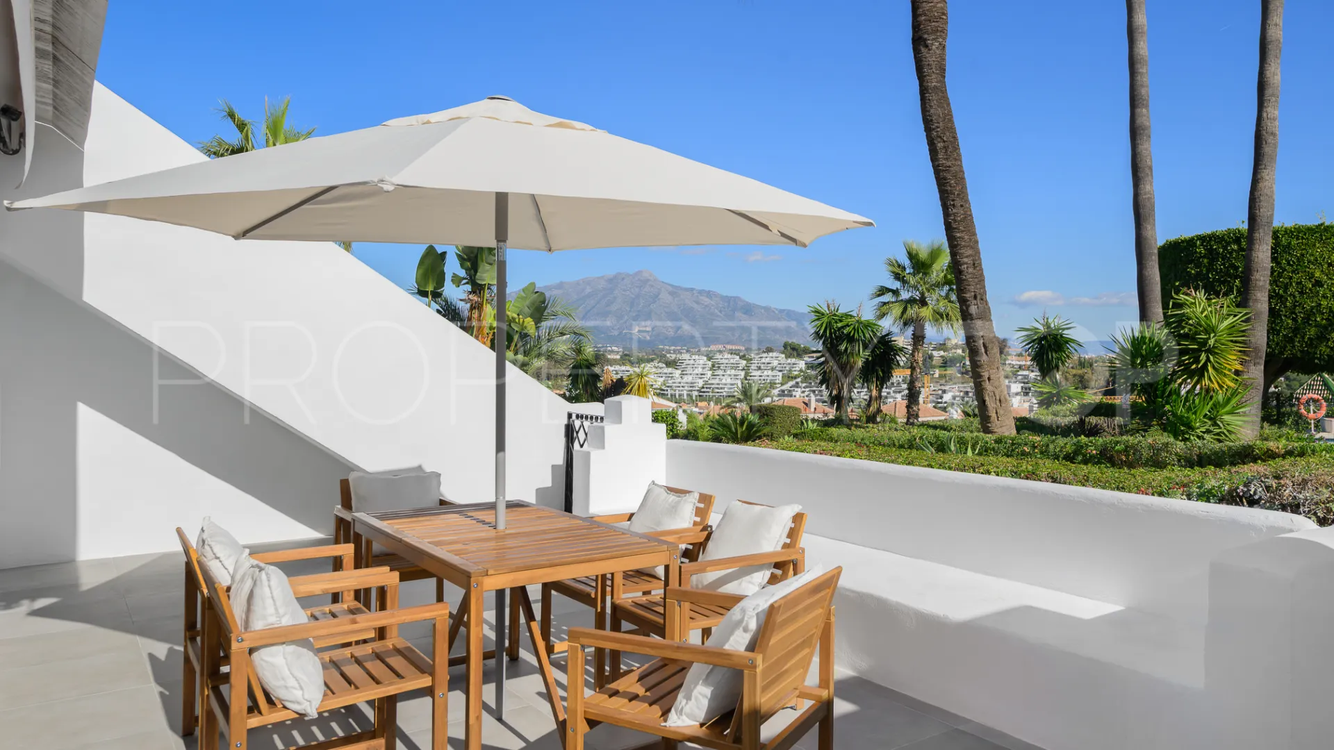 Ground floor duplex for sale in El Paraiso