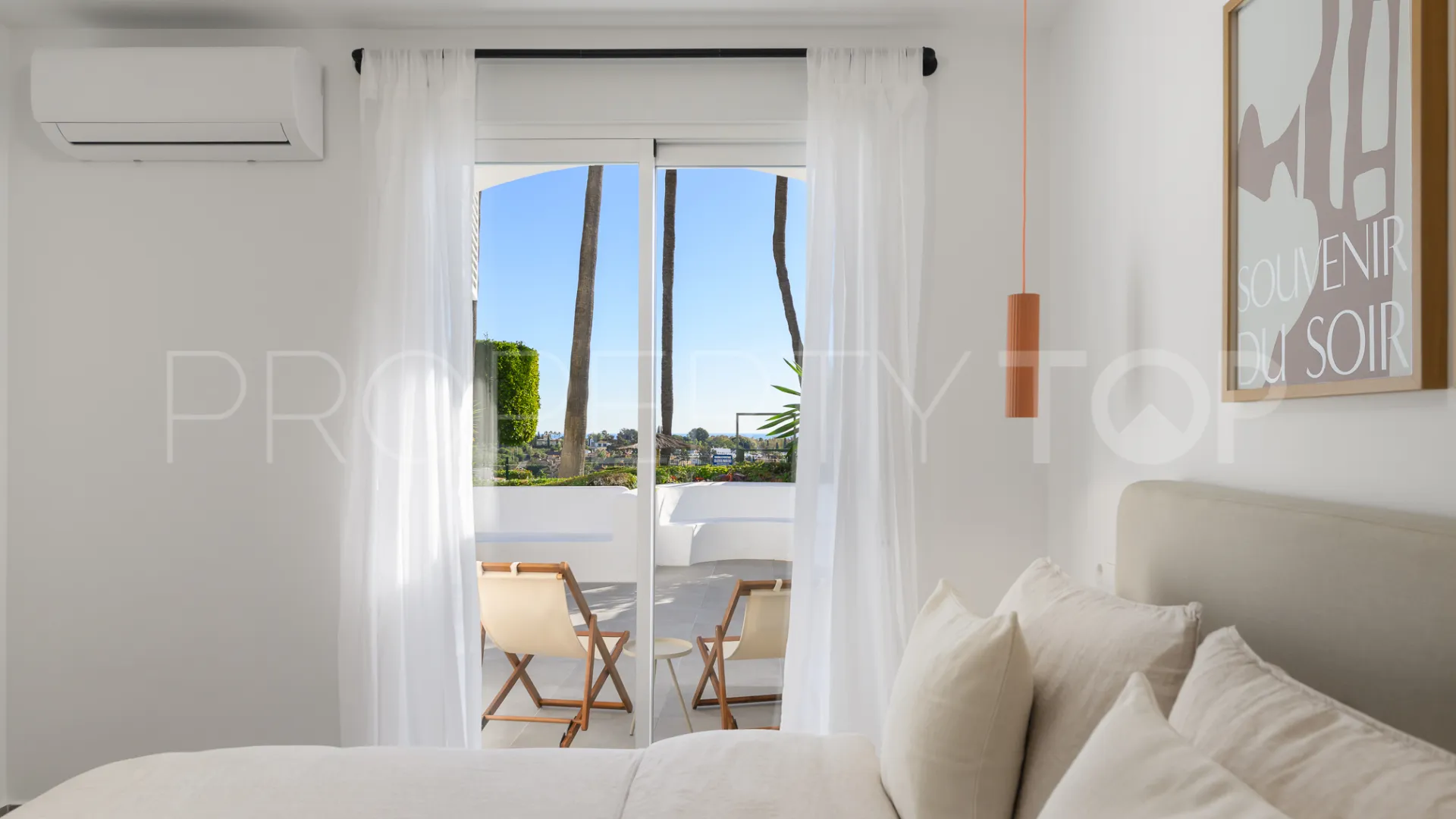Ground floor duplex for sale in El Paraiso