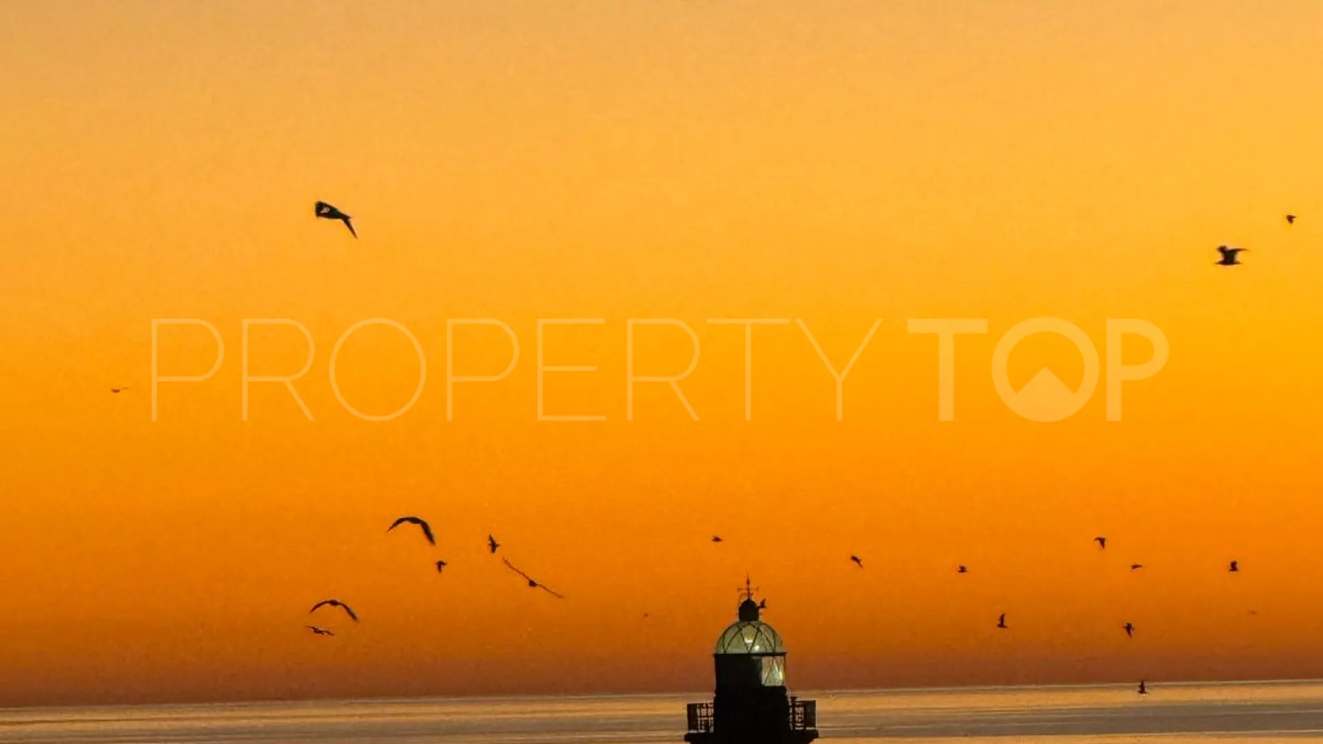 Buy Estepona Puerto apartment with 3 bedrooms