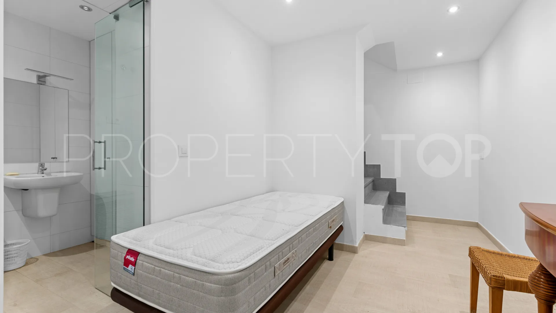 For sale San Pedro de Alcantara villa with 4 bedrooms