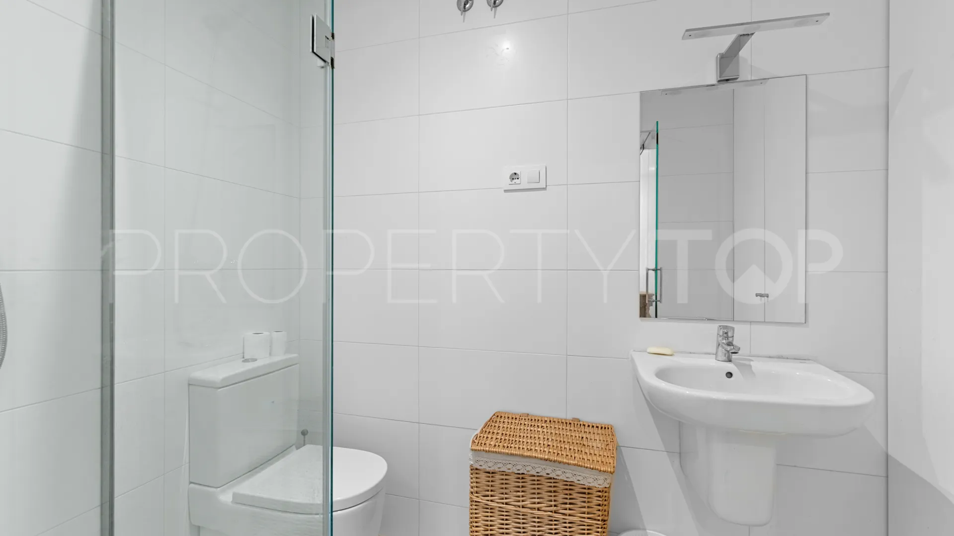 For sale San Pedro de Alcantara villa with 4 bedrooms