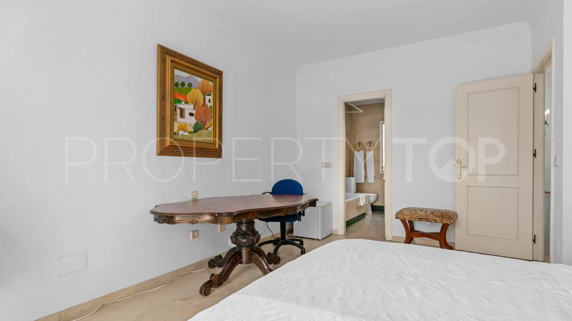 For sale San Pedro de Alcantara villa with 4 bedrooms