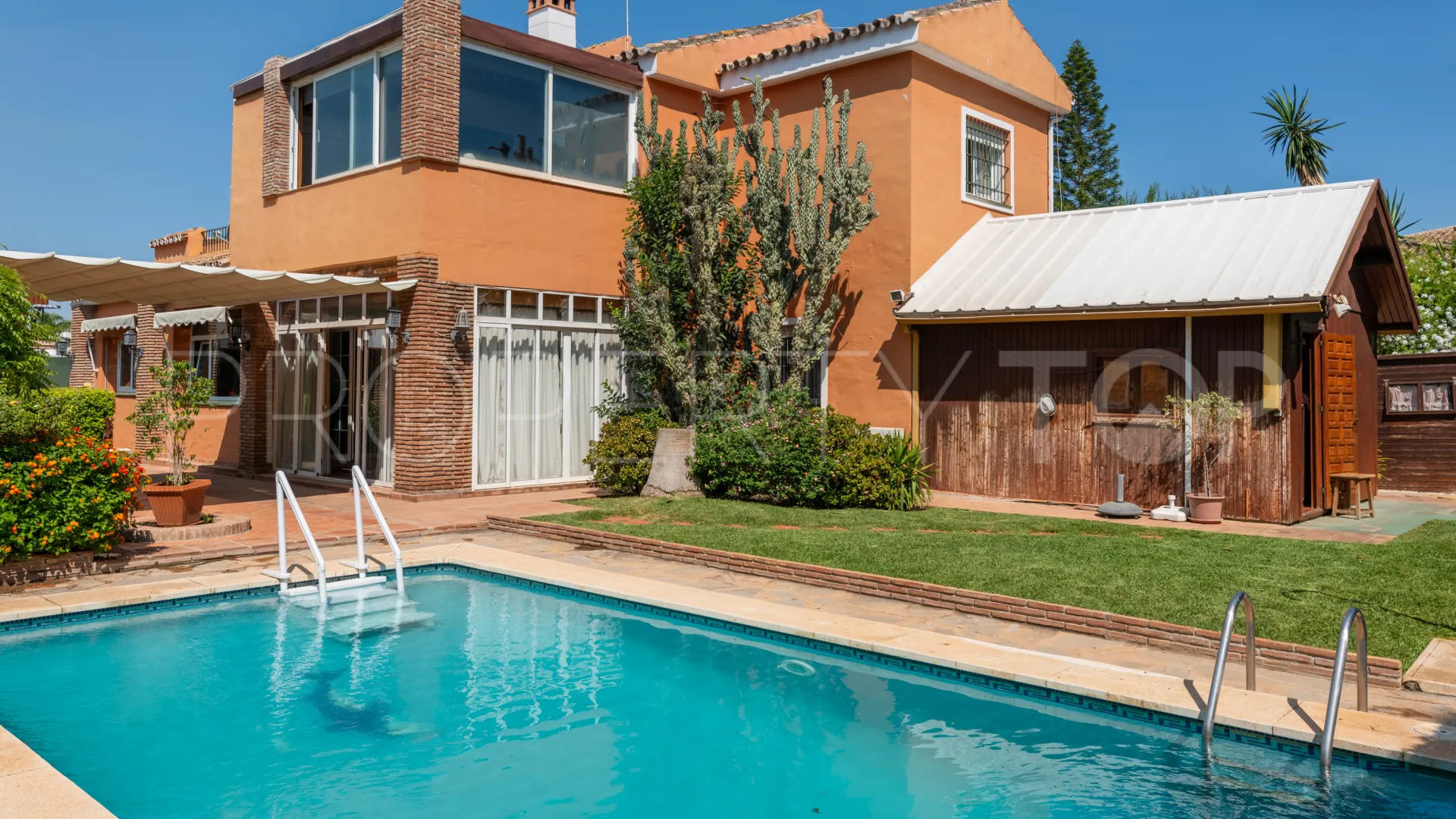 For sale San Pedro de Alcantara villa with 4 bedrooms