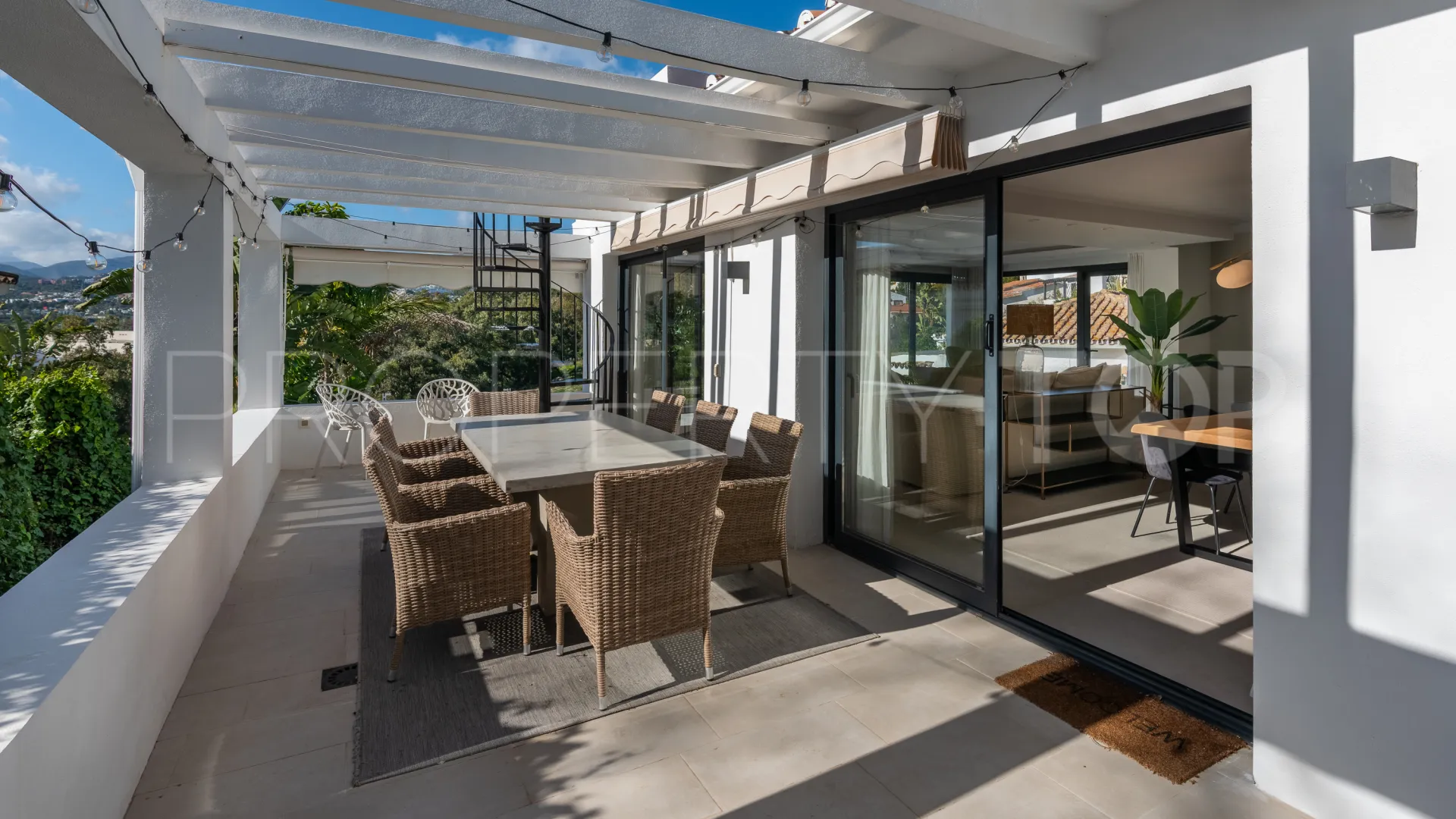 Buy Nueva Andalucia 4 bedrooms villa