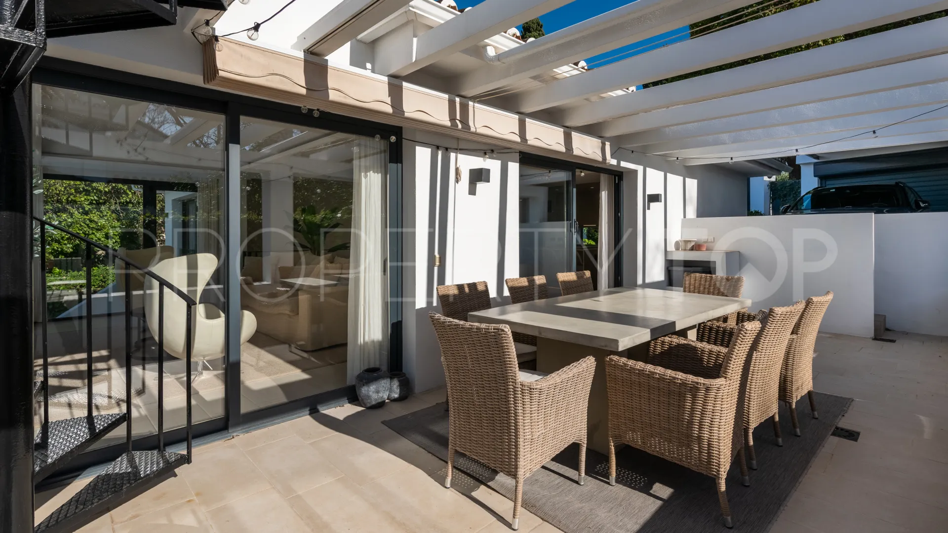 Buy Nueva Andalucia 4 bedrooms villa