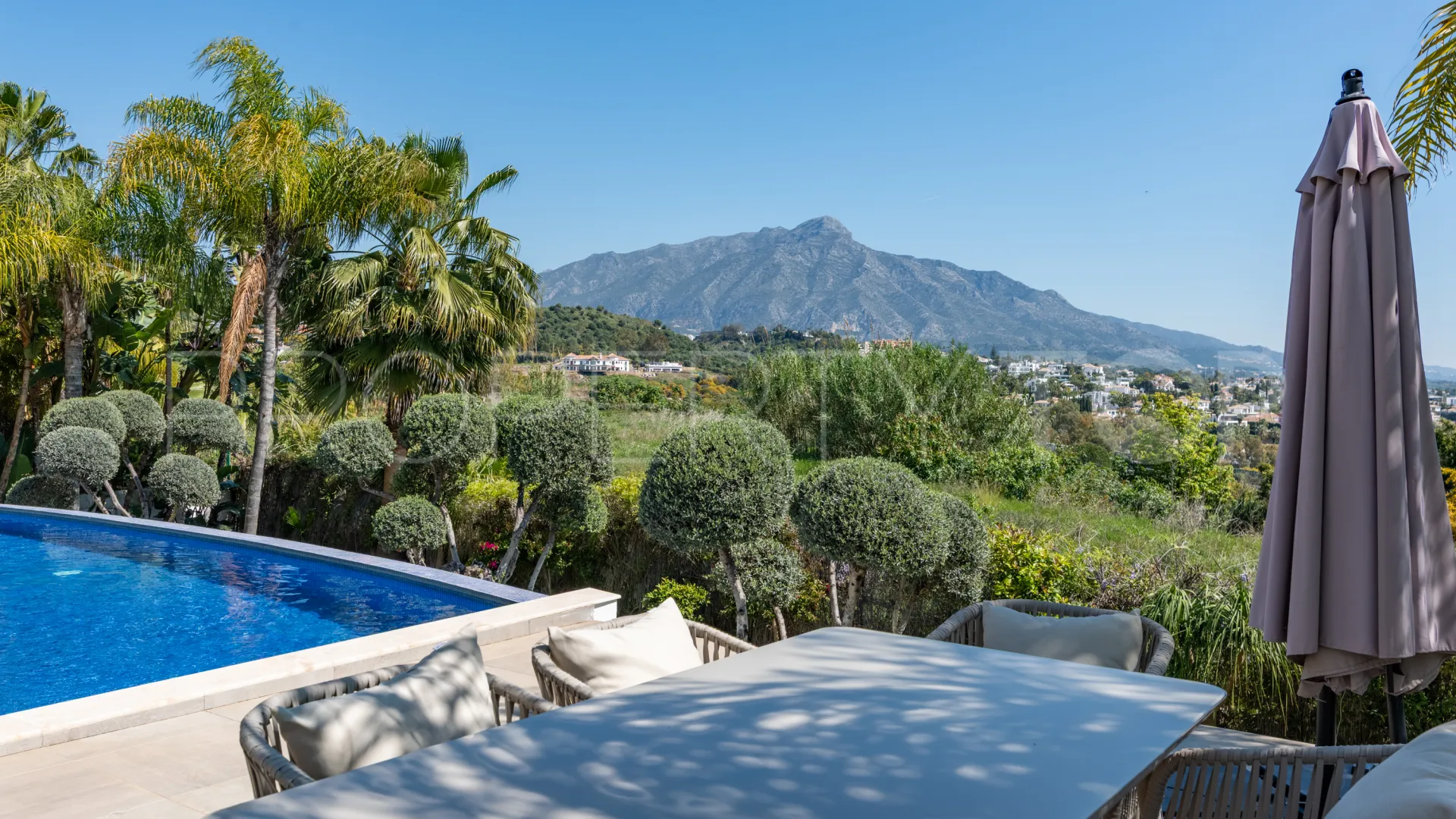 Villa in La Quinta Golf for sale