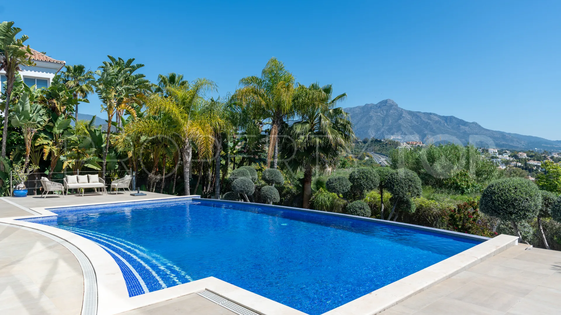 Villa in La Quinta Golf for sale