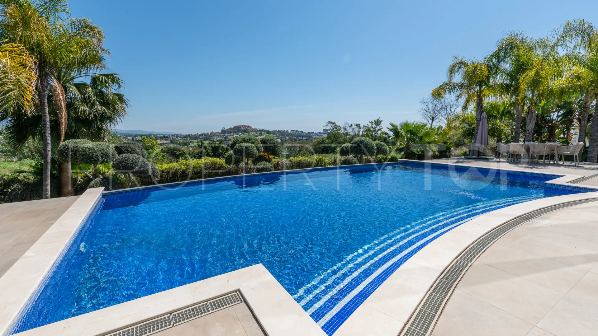 Villa in La Quinta Golf for sale