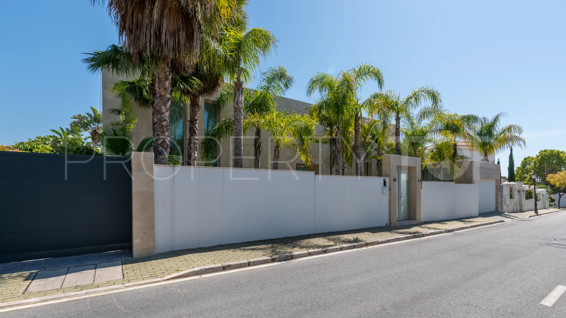 Villa in La Quinta Golf for sale