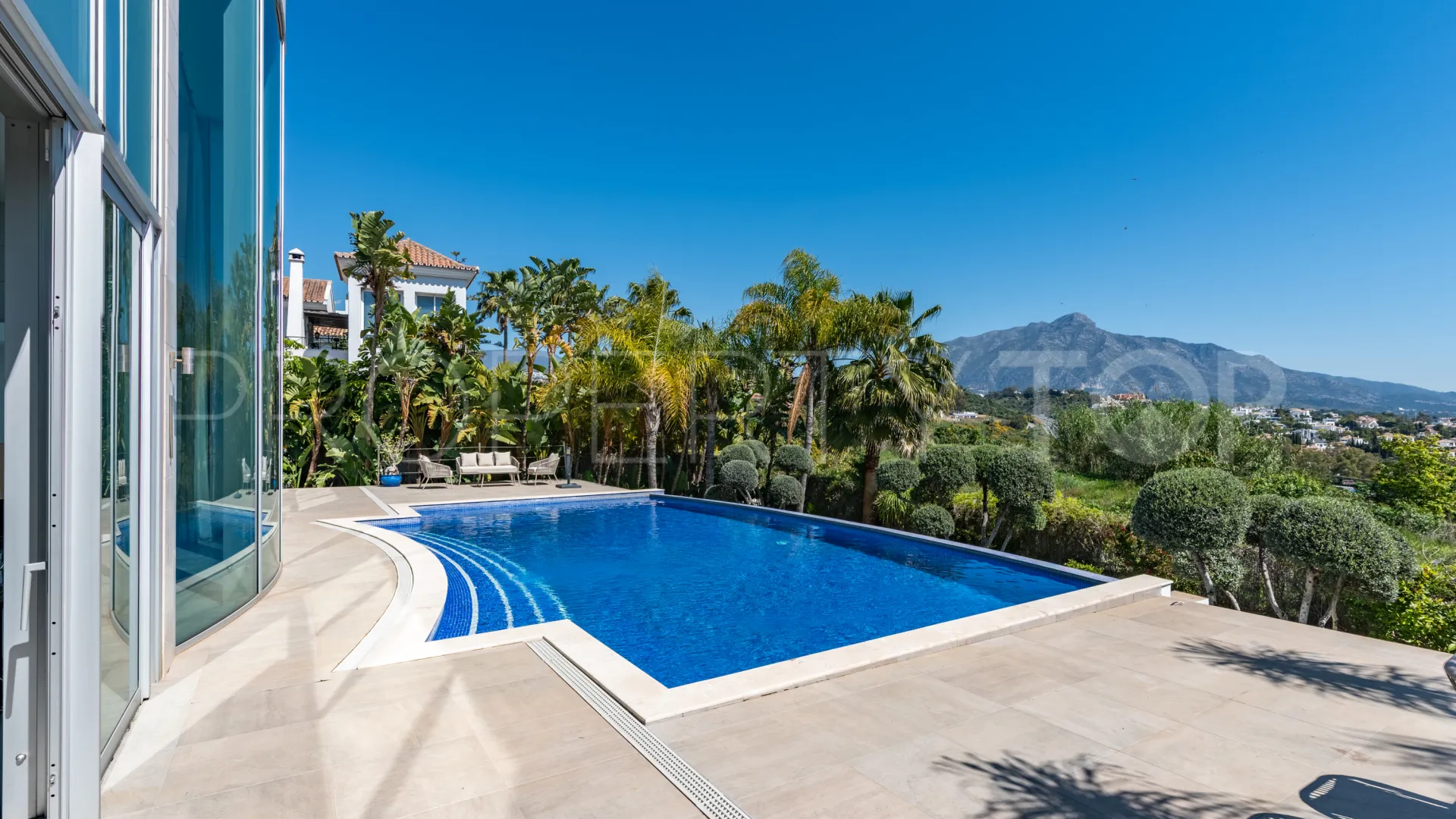 Villa in La Quinta Golf for sale