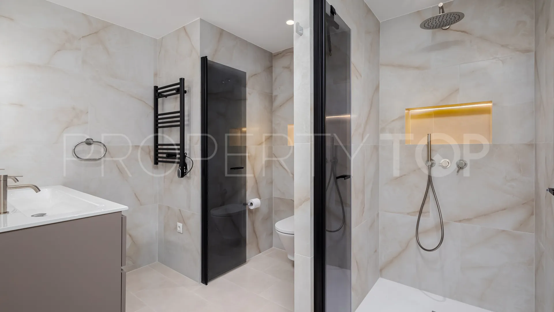 Apartment in Kings Hills for sale