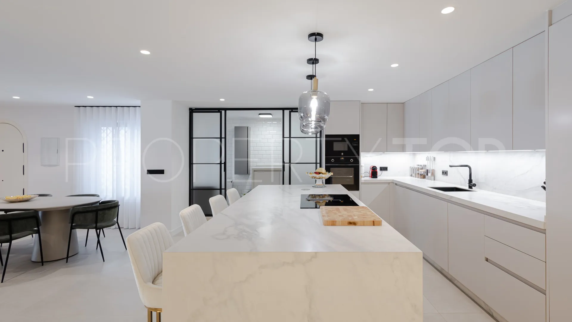 Apartment in Kings Hills for sale