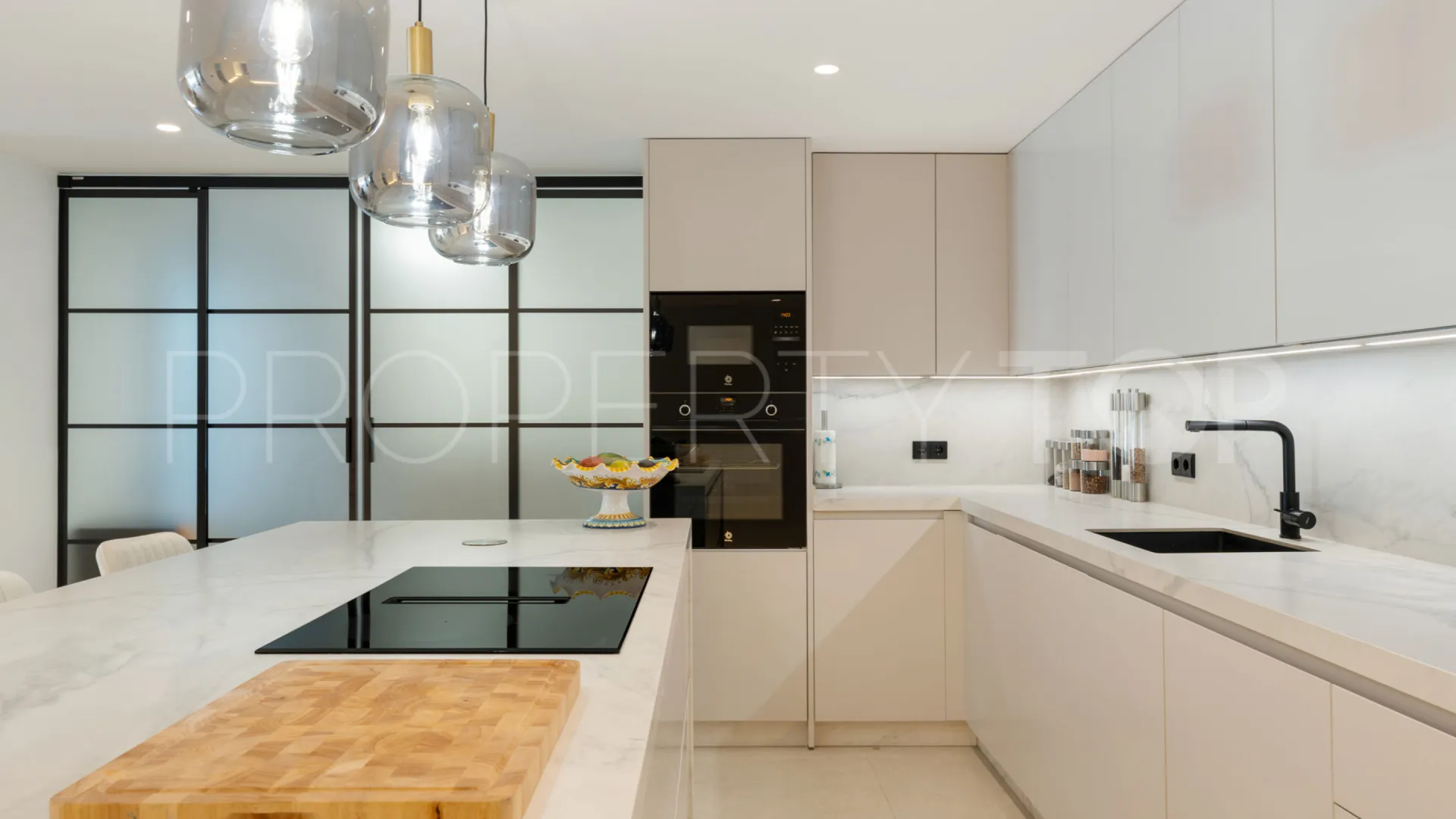 Apartment in Kings Hills for sale