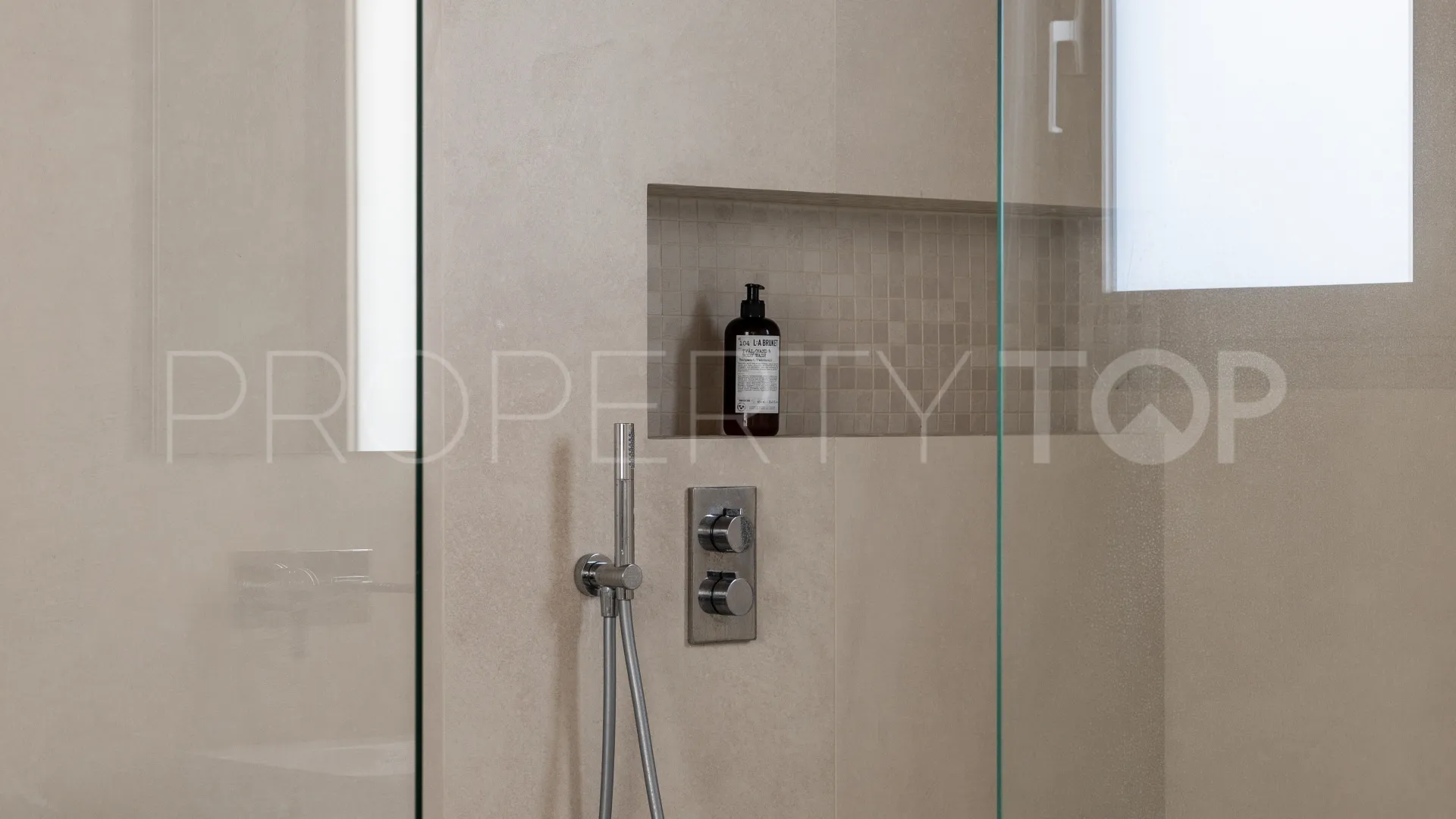 2 bedrooms apartment for sale in 9 Lions Residences