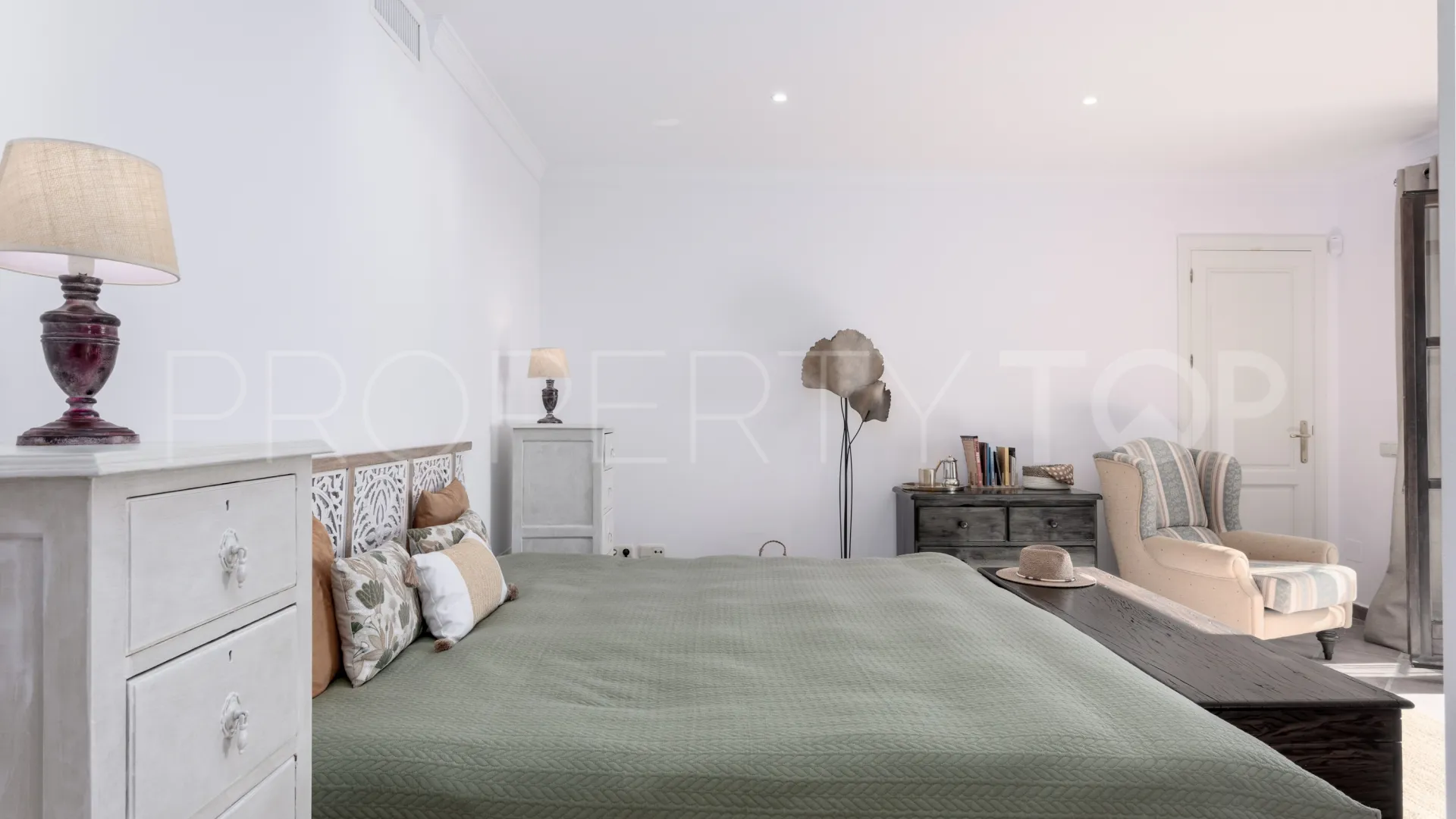 Comprar villa en El Madroñal con 7 dormitorios