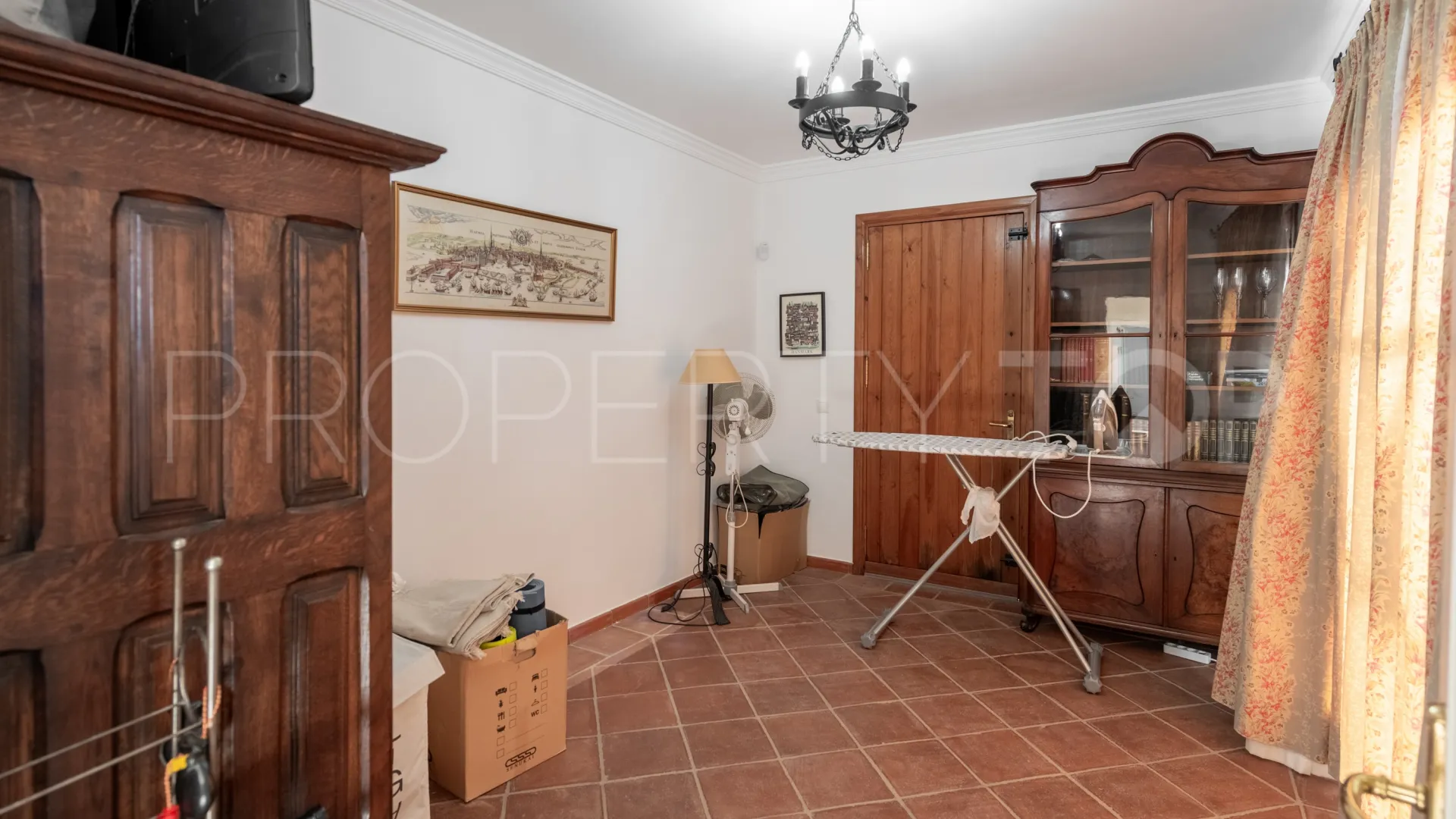 Comprar villa en El Madroñal con 7 dormitorios
