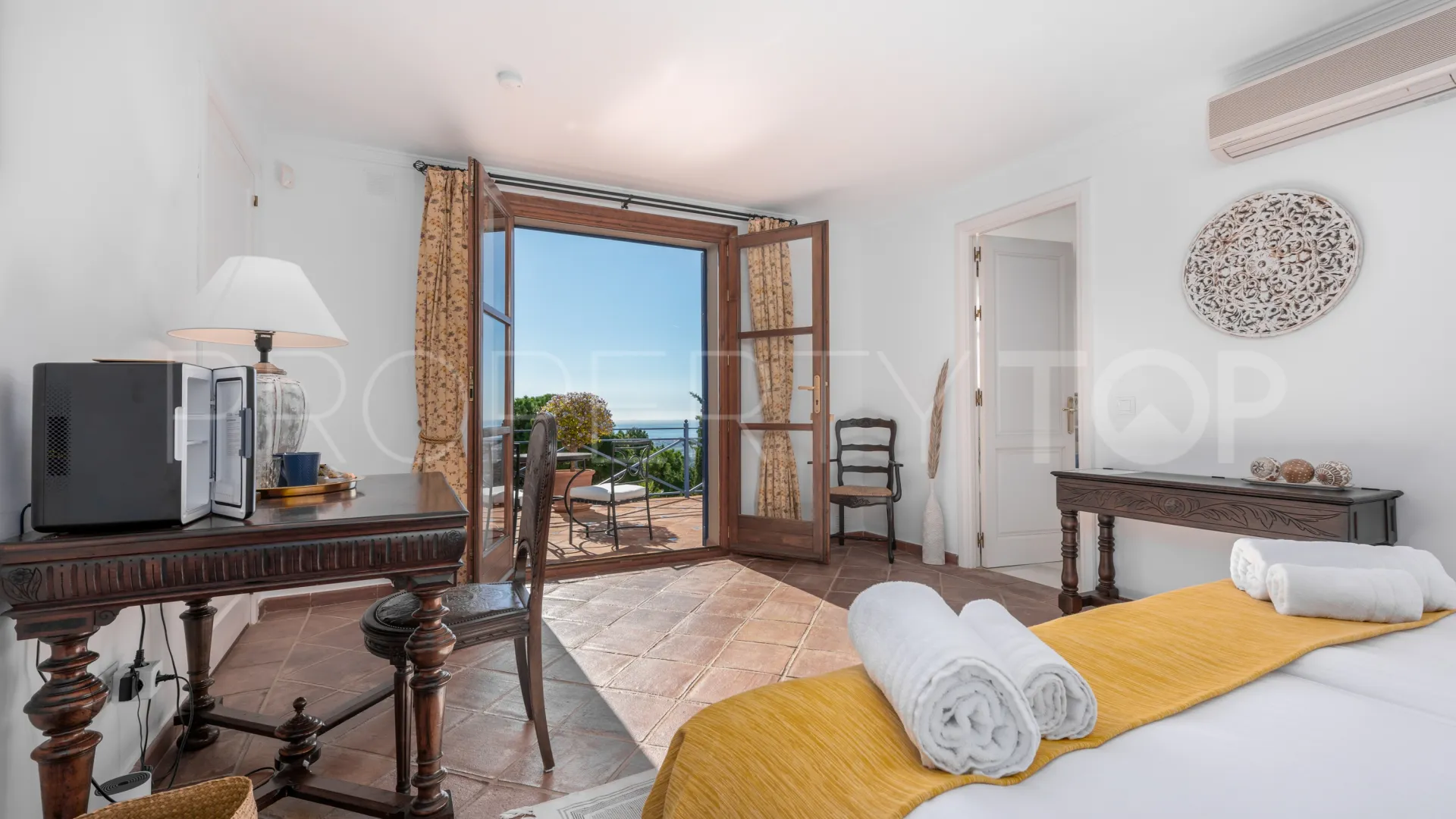 Comprar villa en El Madroñal con 7 dormitorios