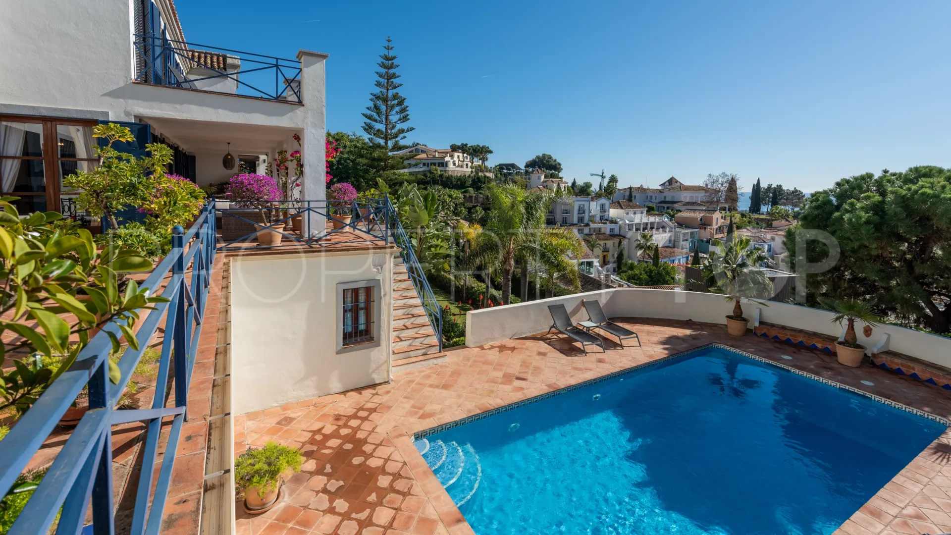 Comprar villa en El Madroñal con 7 dormitorios