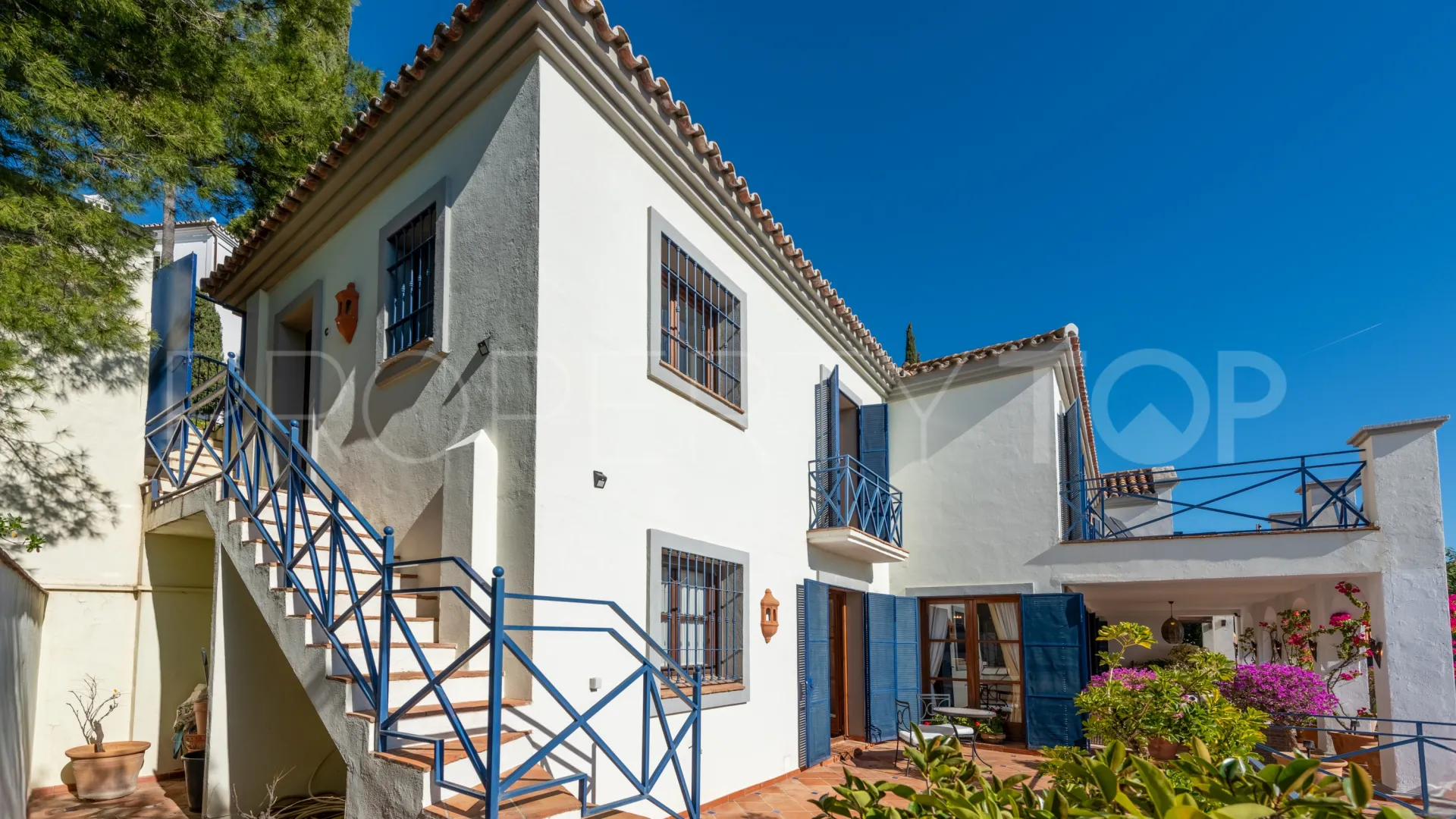 Comprar villa en El Madroñal con 7 dormitorios
