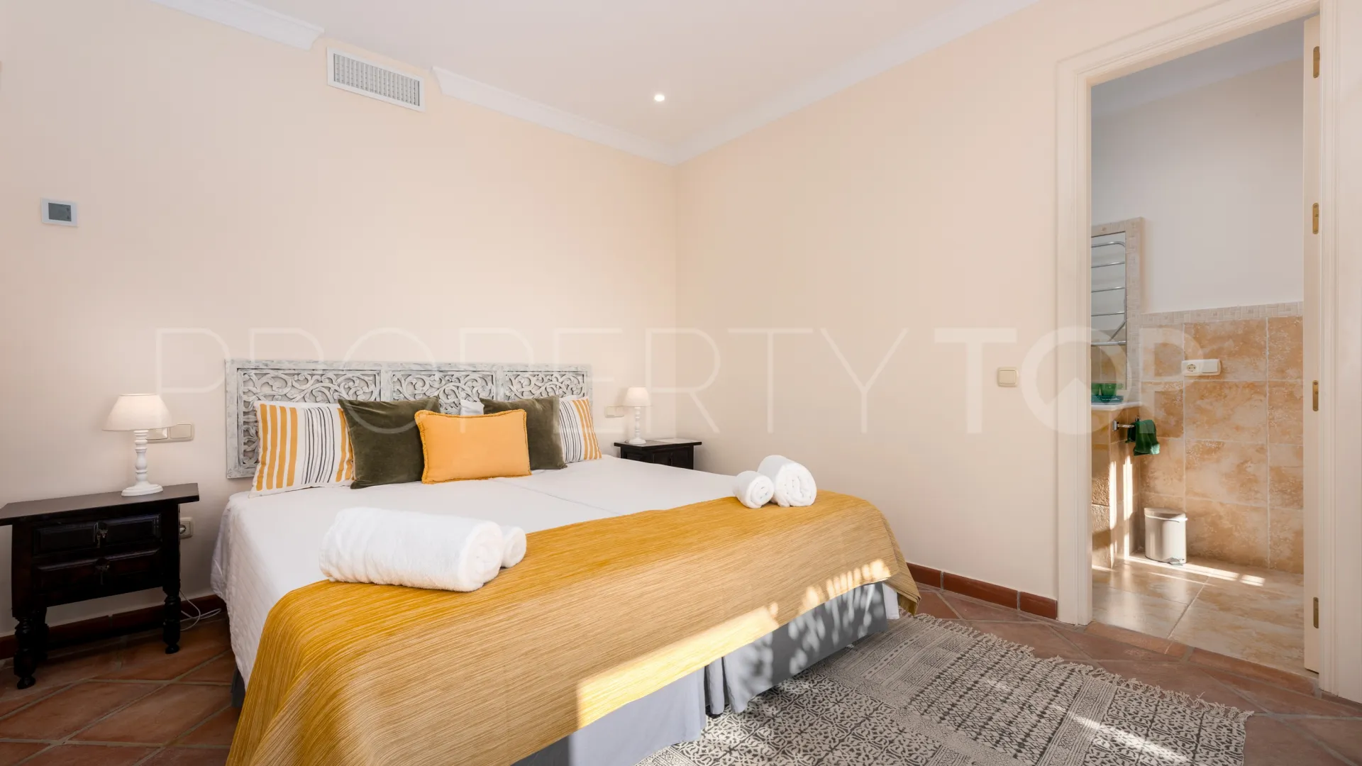 Comprar villa en El Madroñal con 7 dormitorios