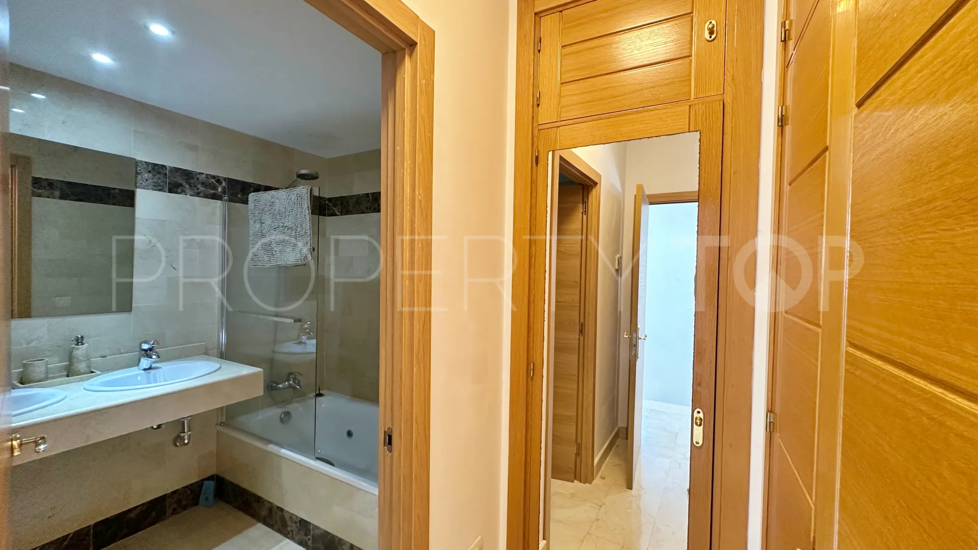 3 bedrooms semi detached house in Los Almendros for sale
