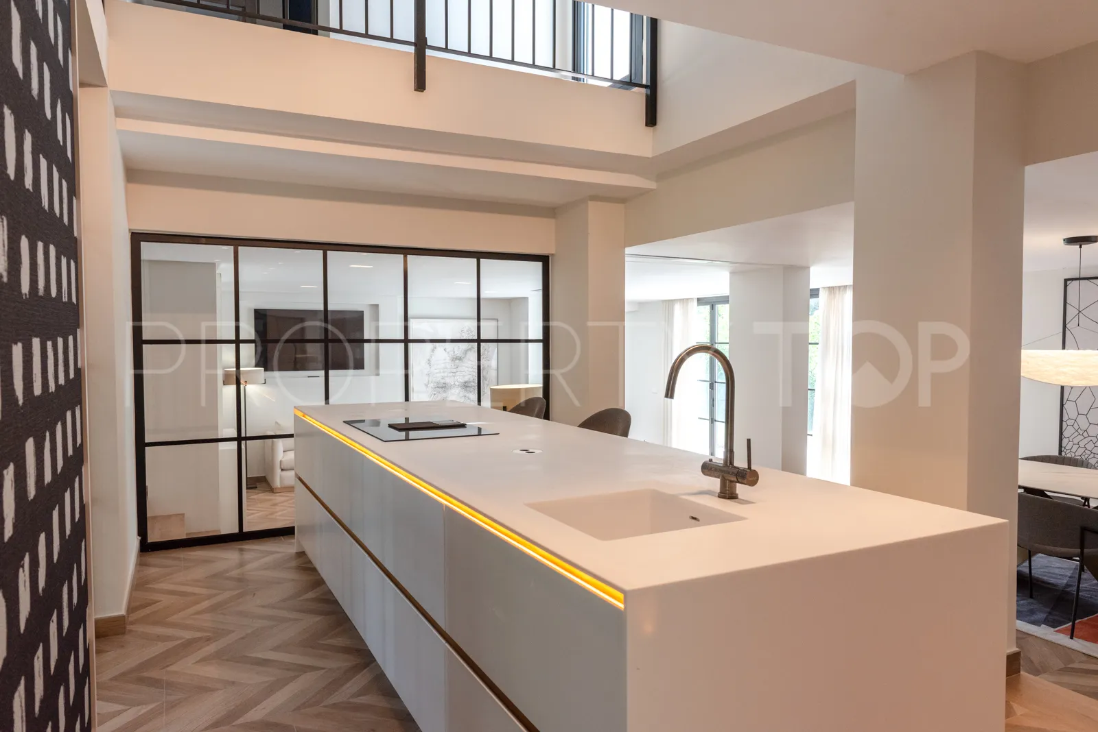 Villa for sale in Sotogrande with 7 bedrooms