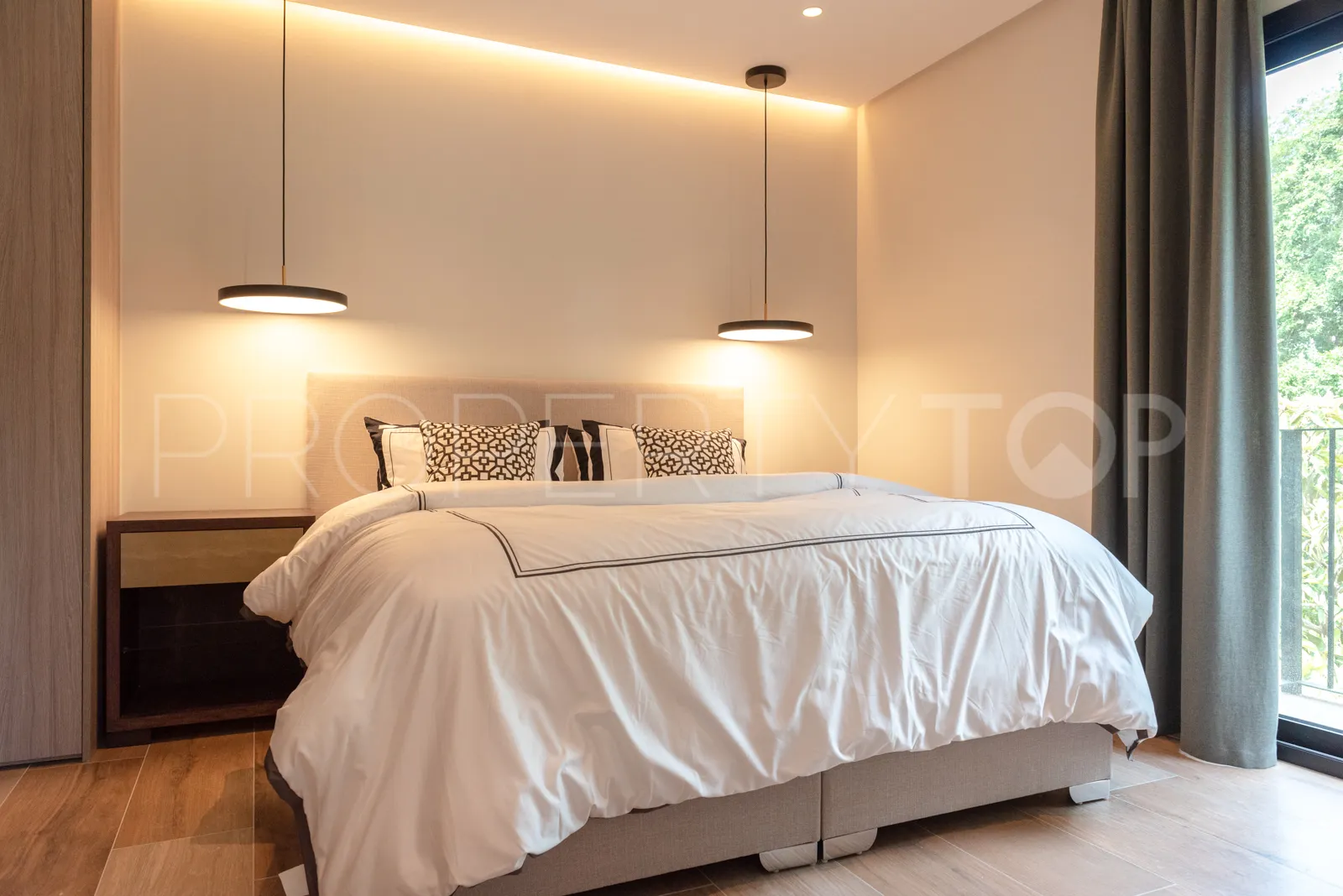 Villa for sale in Sotogrande with 7 bedrooms
