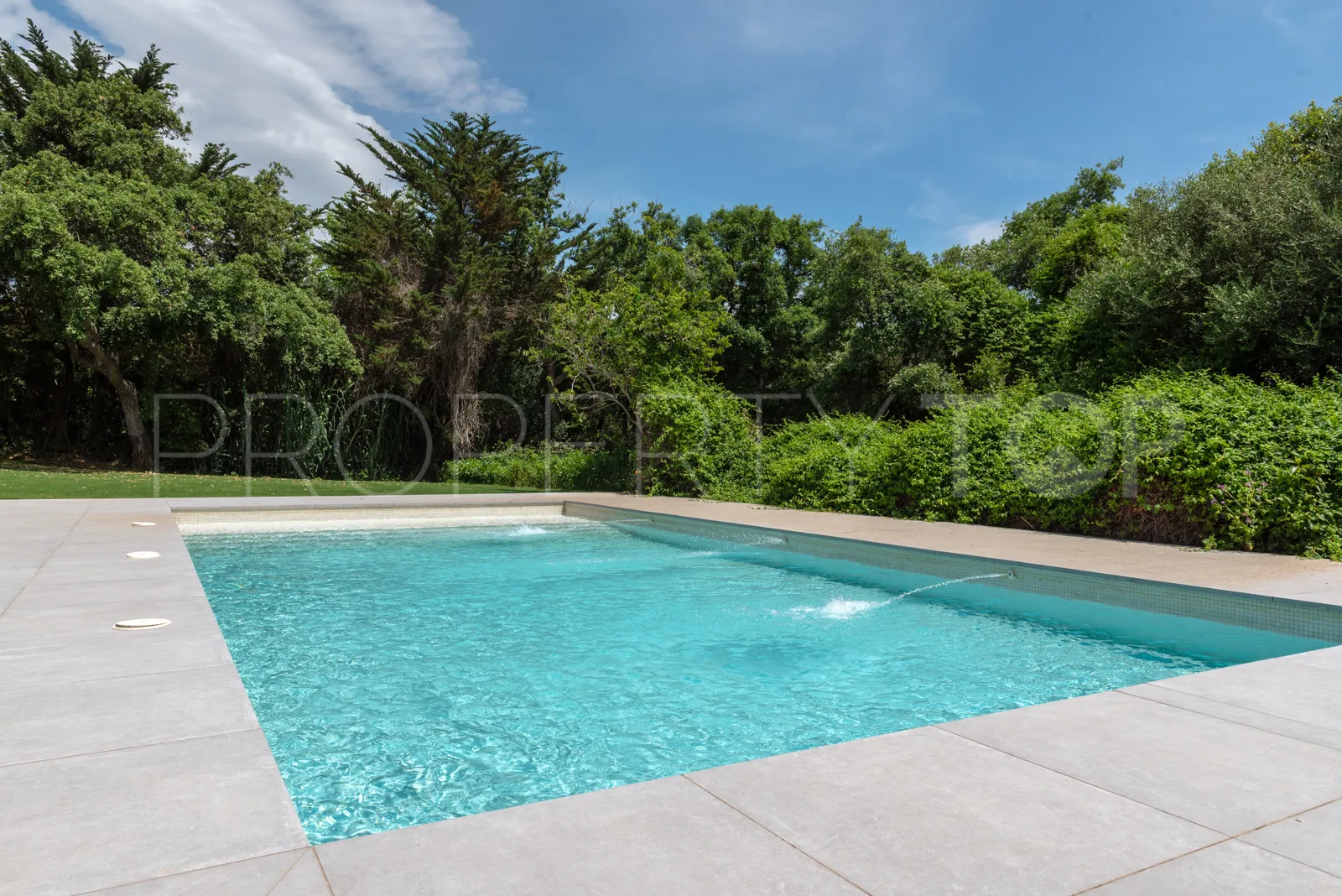 Villa for sale in Sotogrande with 7 bedrooms