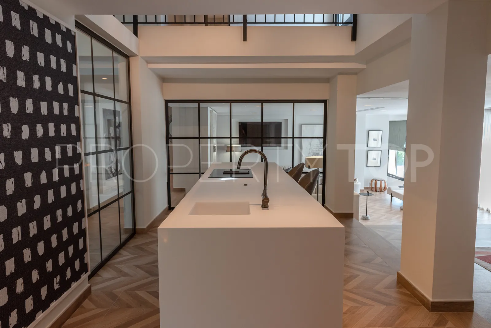 Villa for sale in Sotogrande with 7 bedrooms