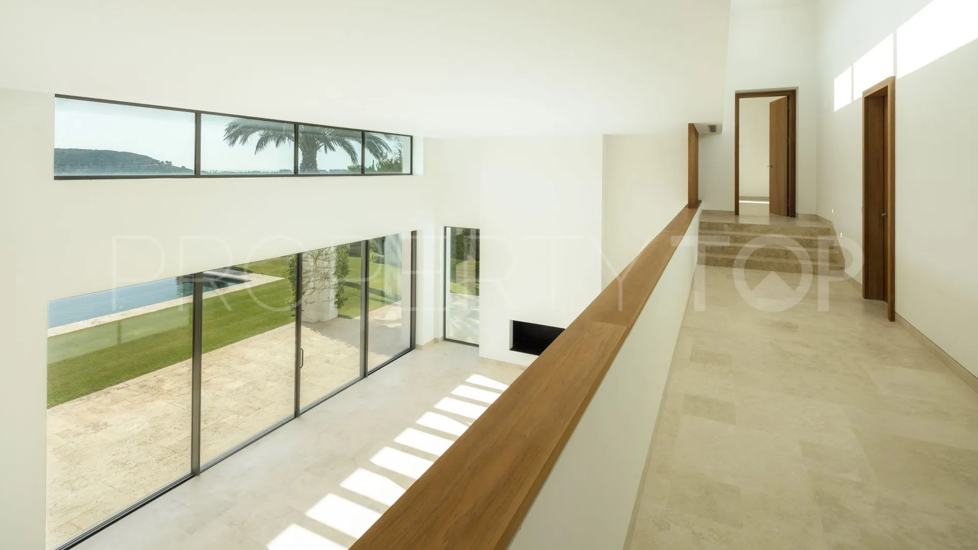 Villa for sale in Casares Golf