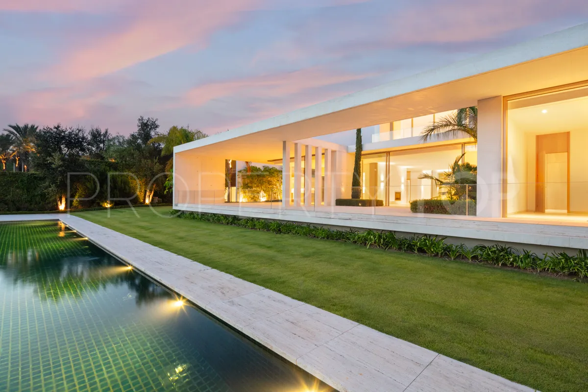 Villa for sale in Casares Golf