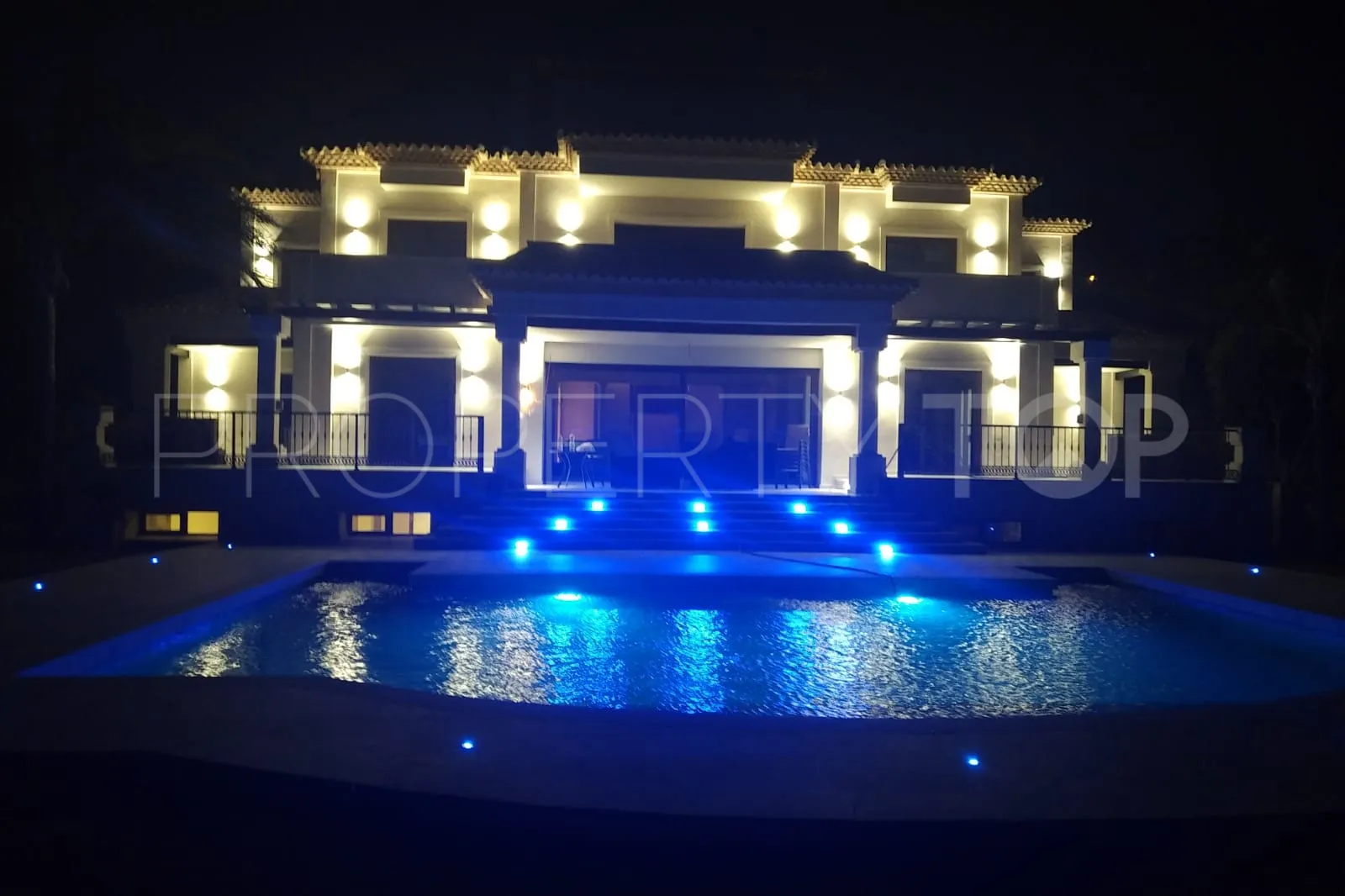 Villa en venta con 6 dormitorios en Monte Mayor