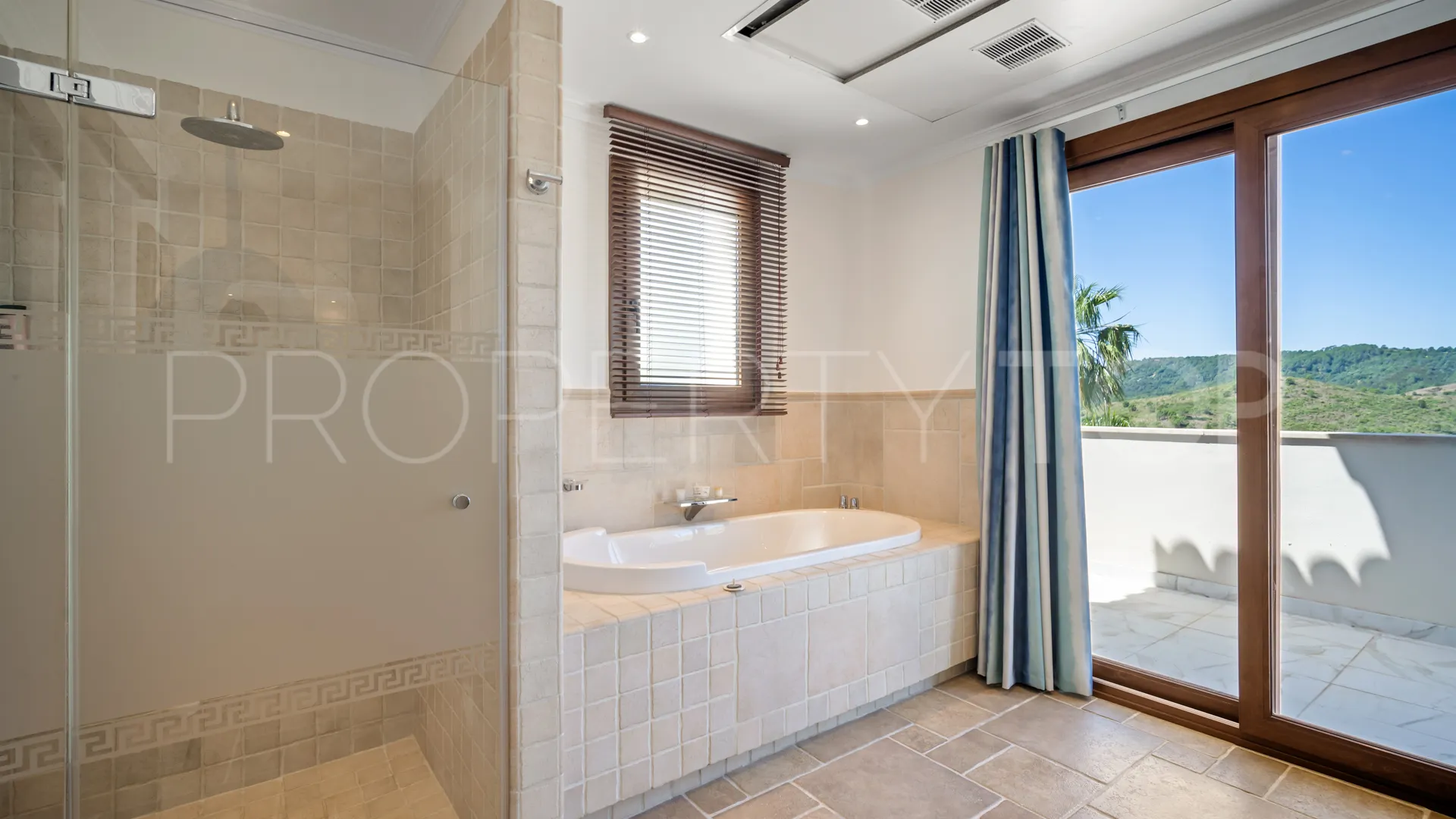 Villa en venta con 6 dormitorios en Monte Mayor