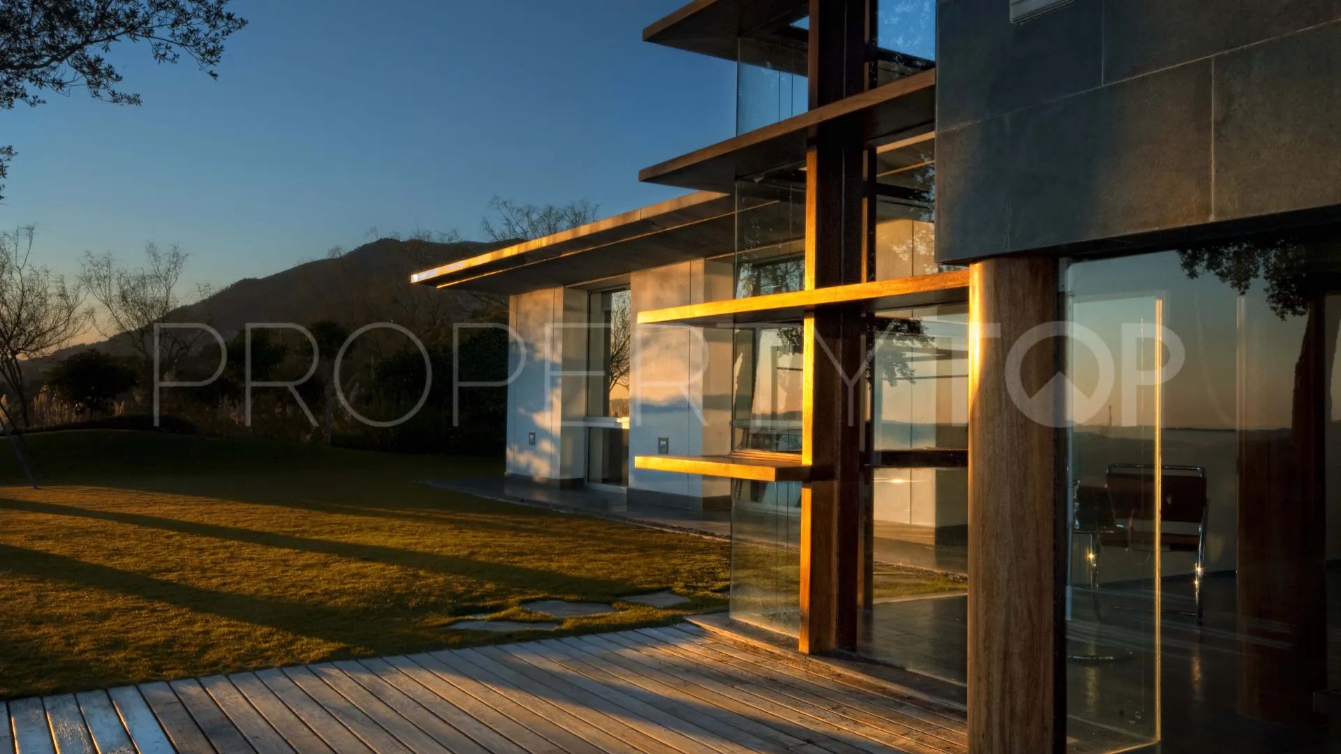 Villa en venta en Benalmadena